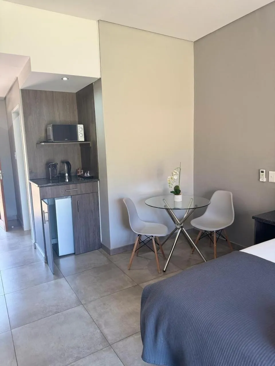 Property building in Manor Hills Guest Lodge