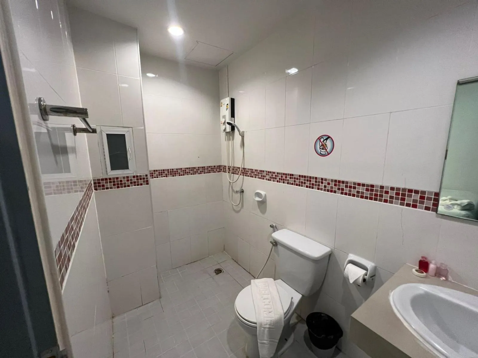 Toilet in Hotel The Journey Patong New