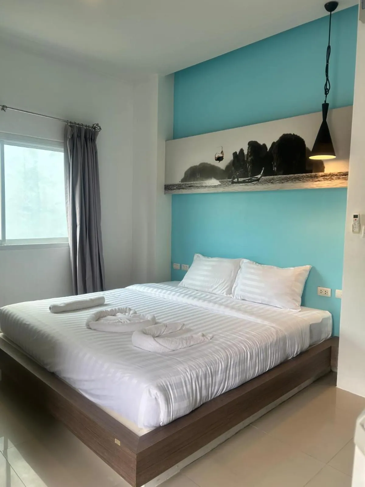 Bed in Hotel The Journey Patong New