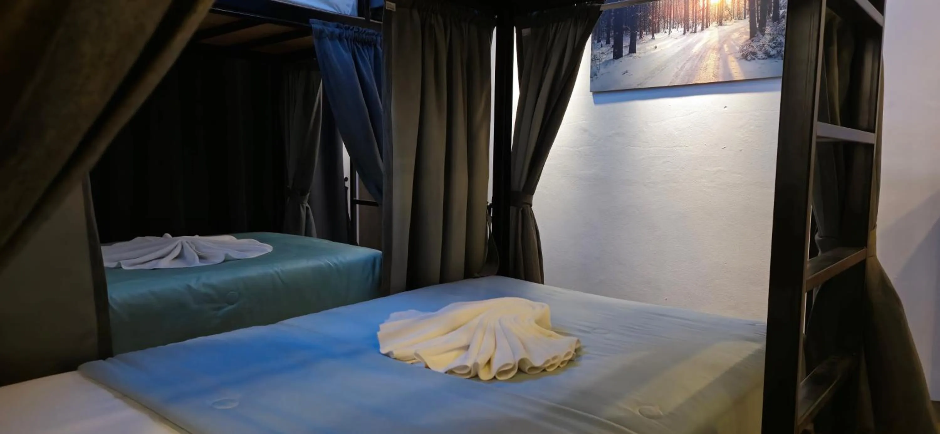 Bed in Hotel The Journey Patong New