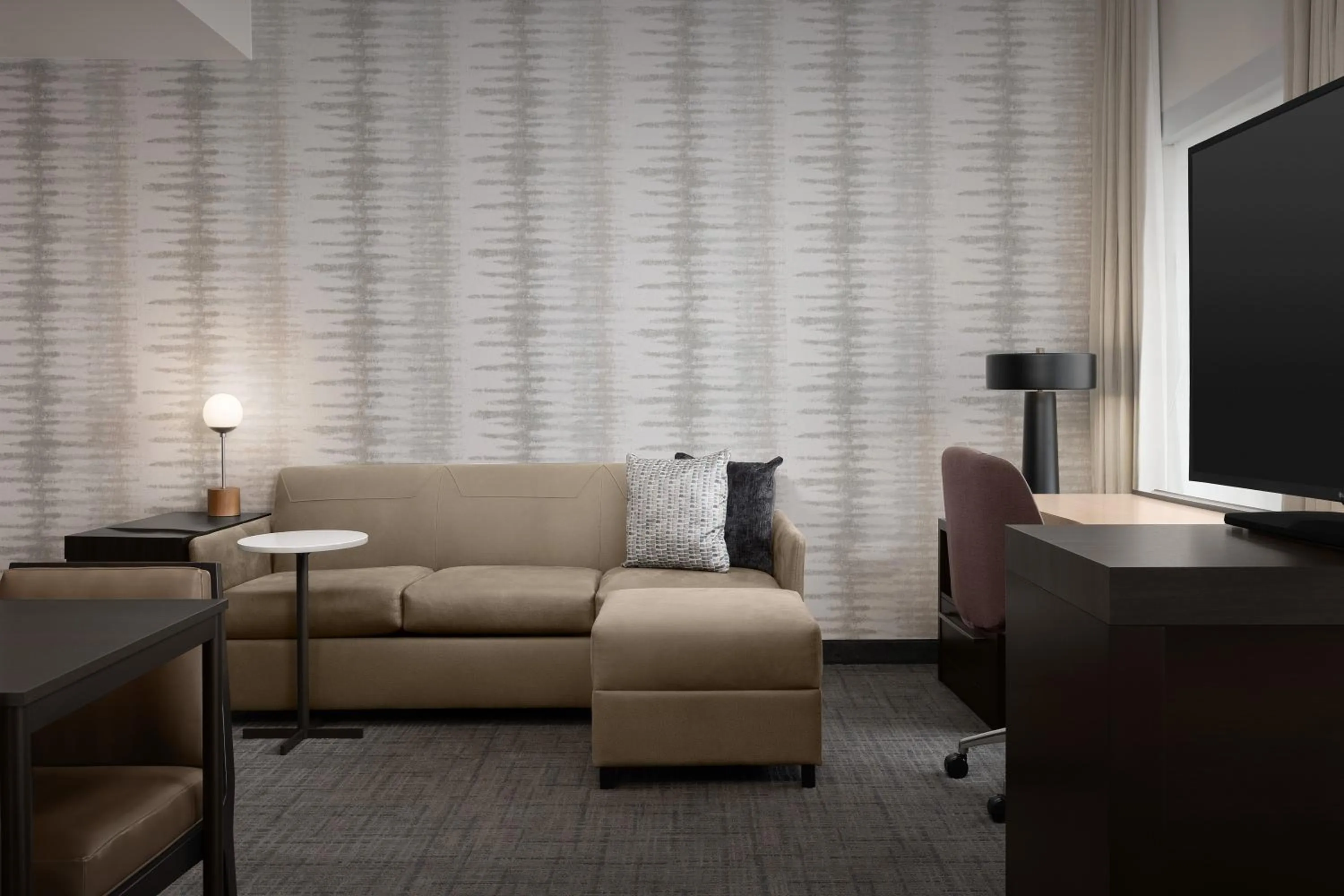 TV and multimedia in Residence Inn by Marriott Kenwood Cincinnati