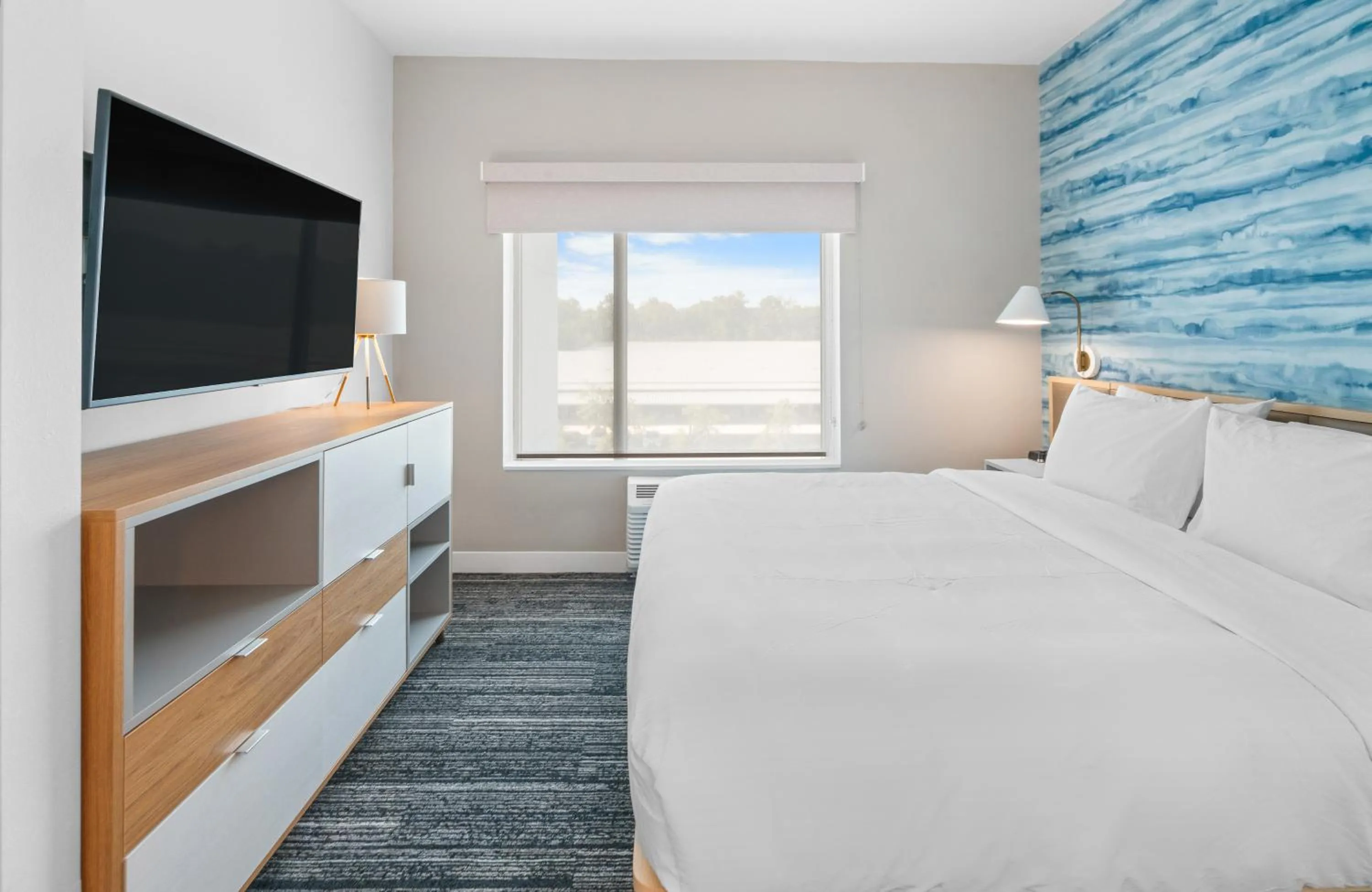 Bedroom, Bed in TownePlace Suites Jacksonville Airport