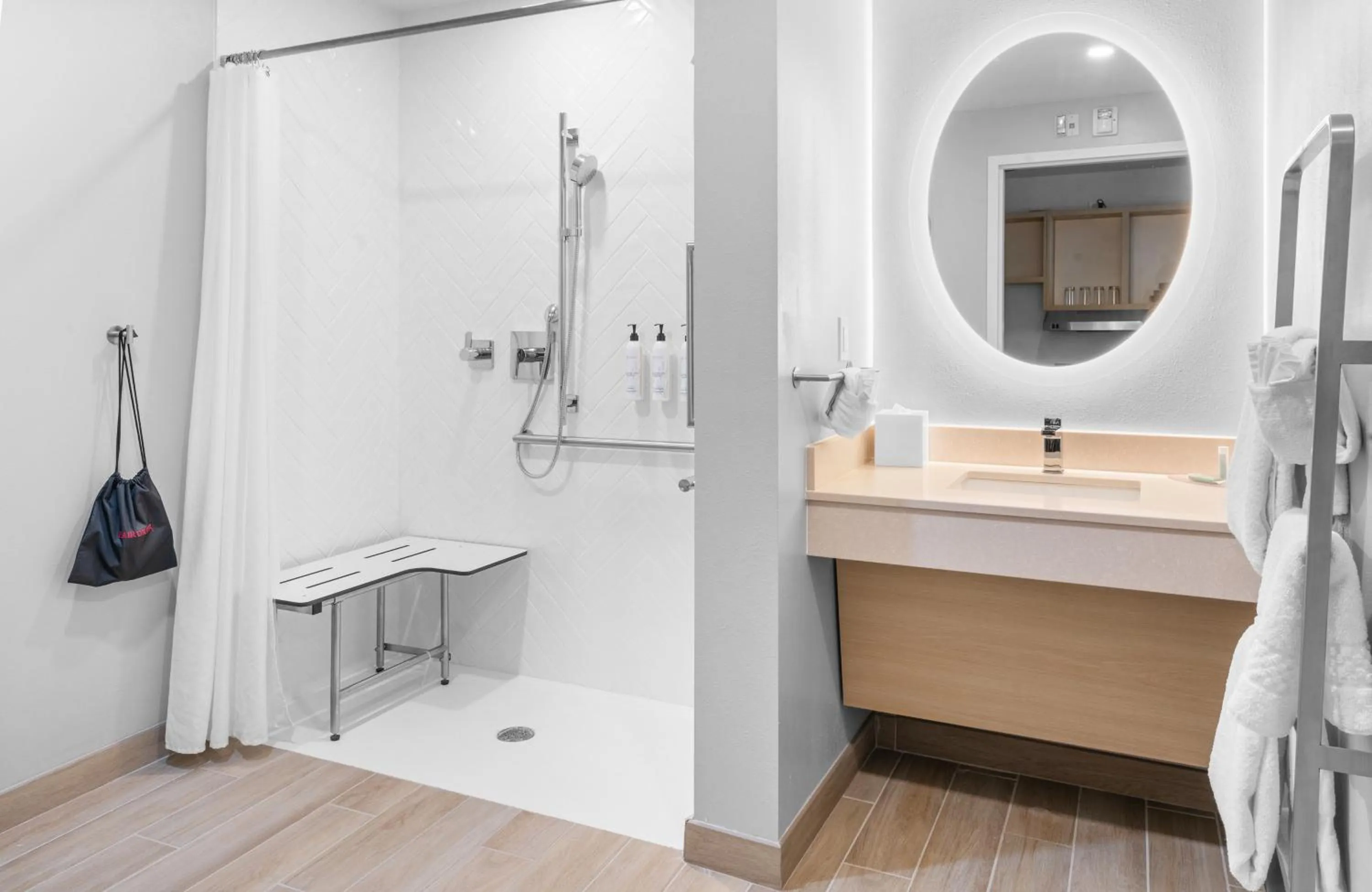 Shower in TownePlace Suites Jacksonville Airport