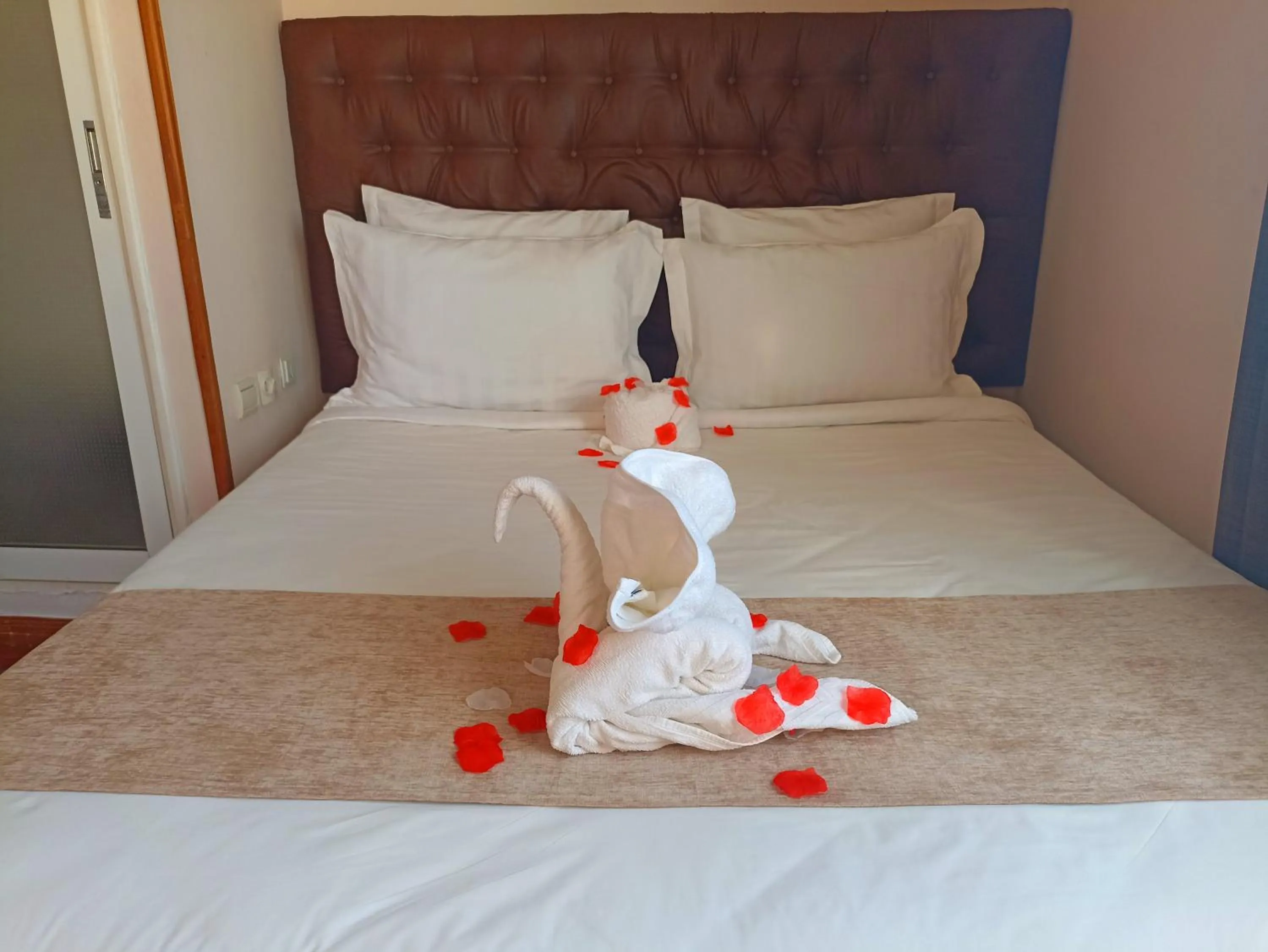 Bed in Hôtel Les 12 Collines, Ivato Aéroport