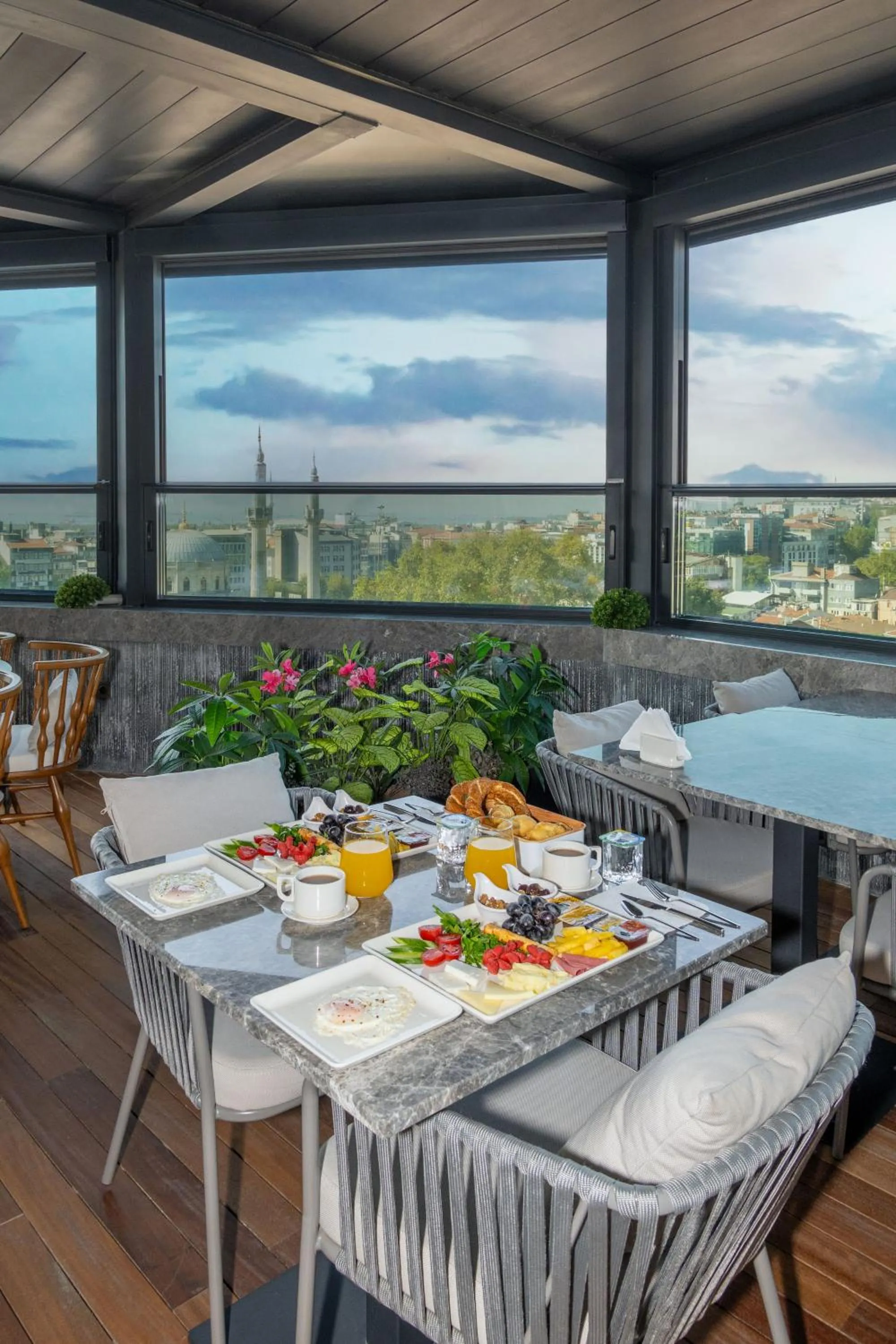 Continental breakfast in Baver Hotel