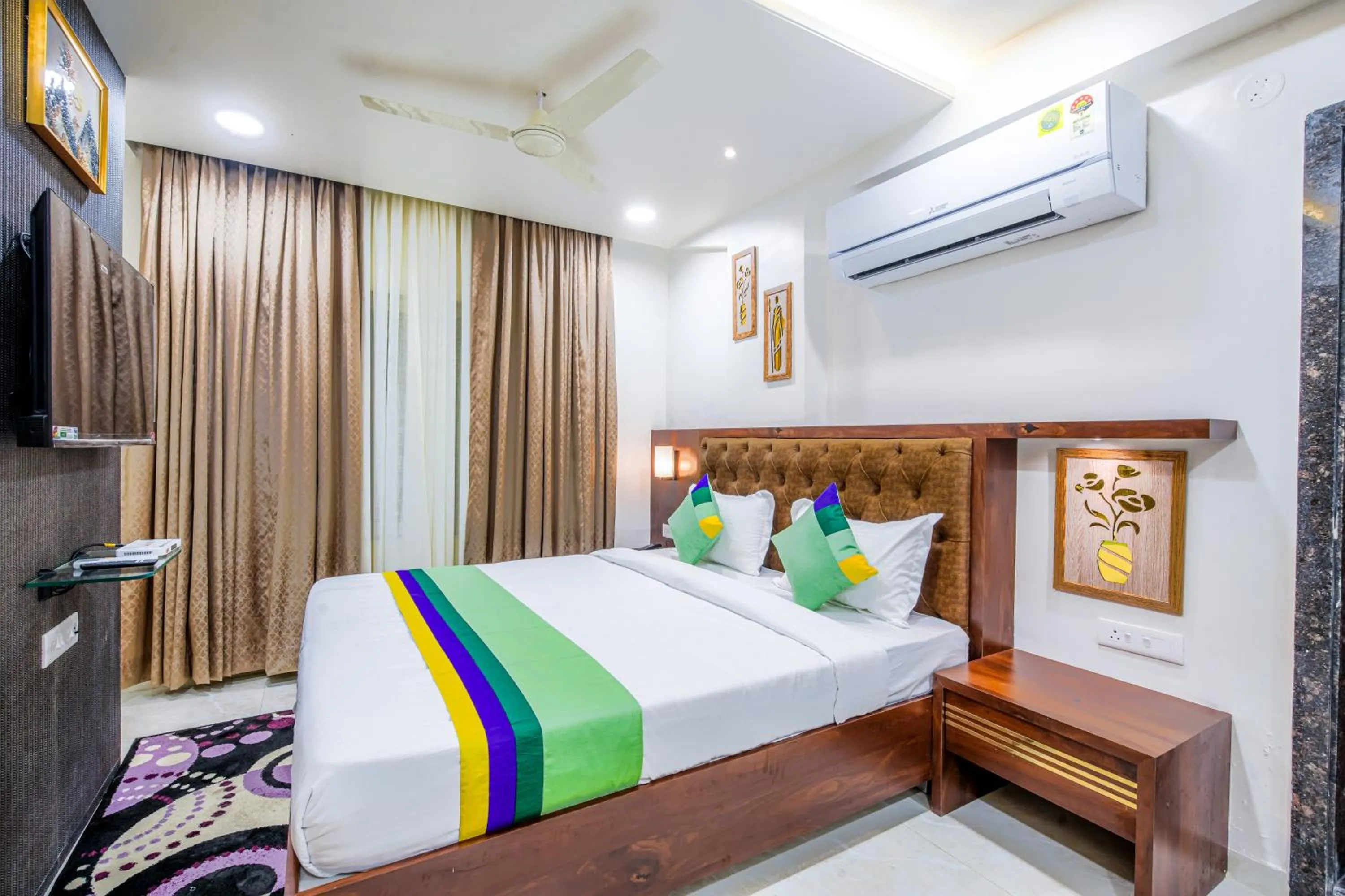 Bedroom, Bed in Treebo A1 Residency, Hingna T Point