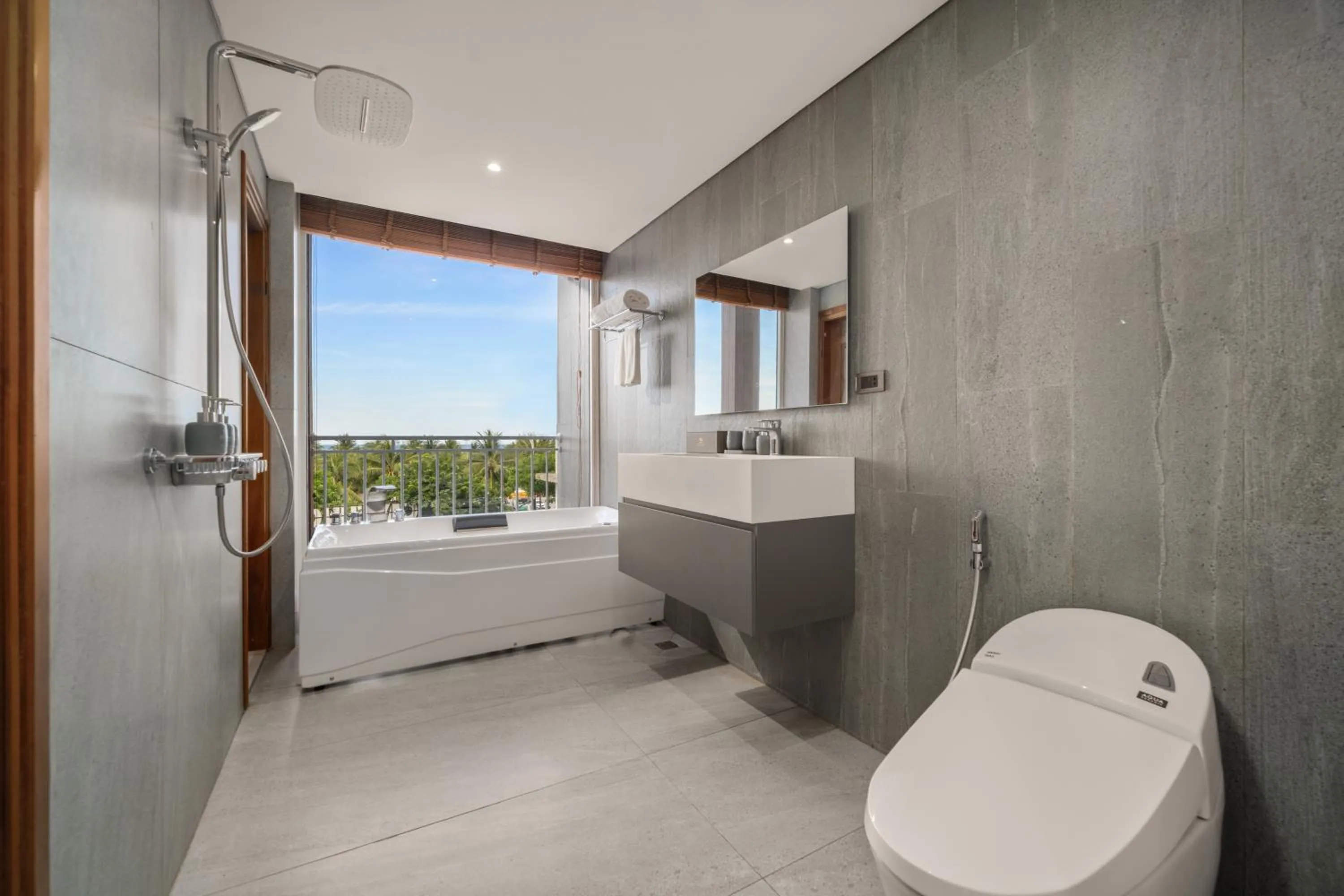 Shower in Mixay Boutique Hotel Da Nang