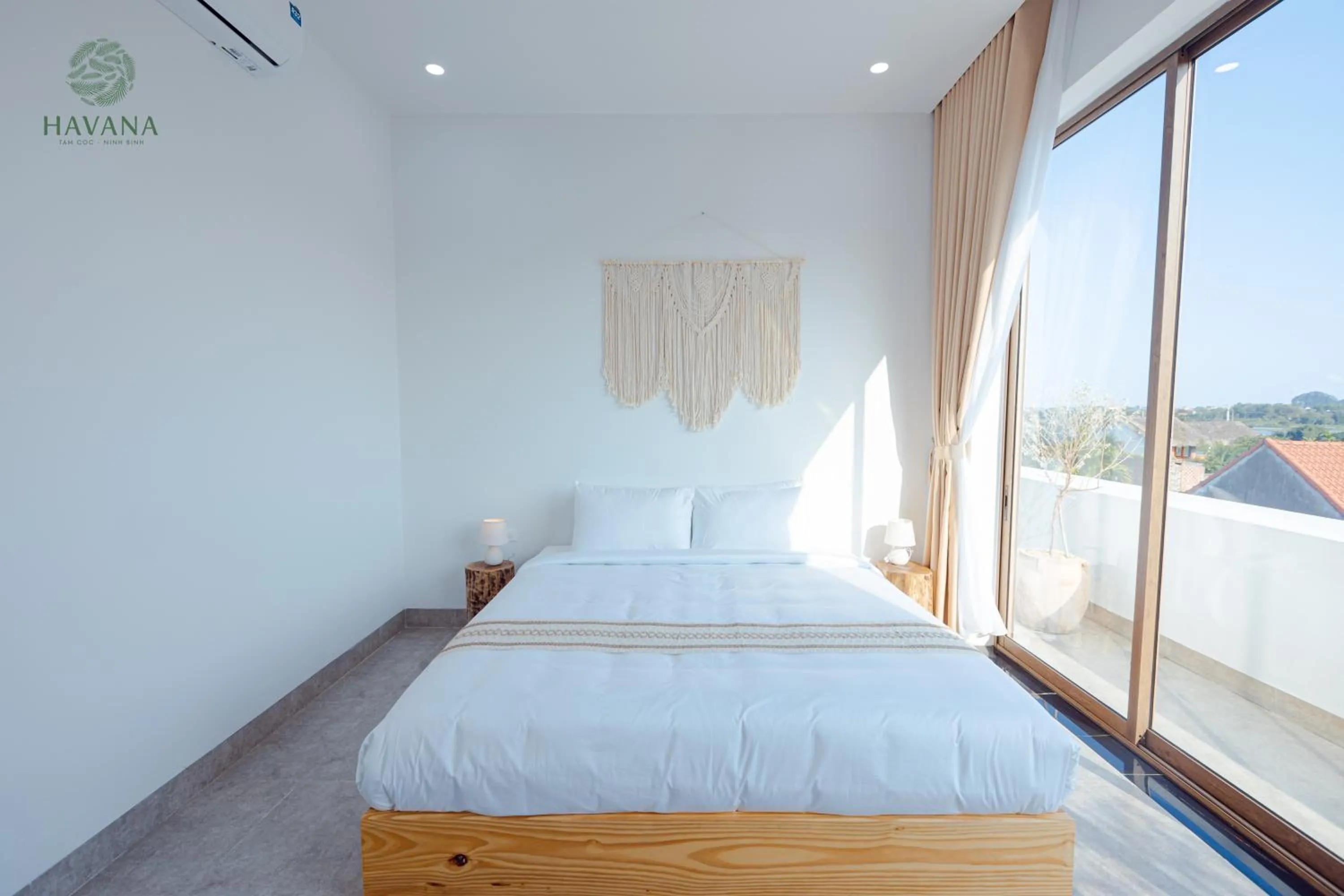 Bed in Havana Tam Coc Ninh Binh