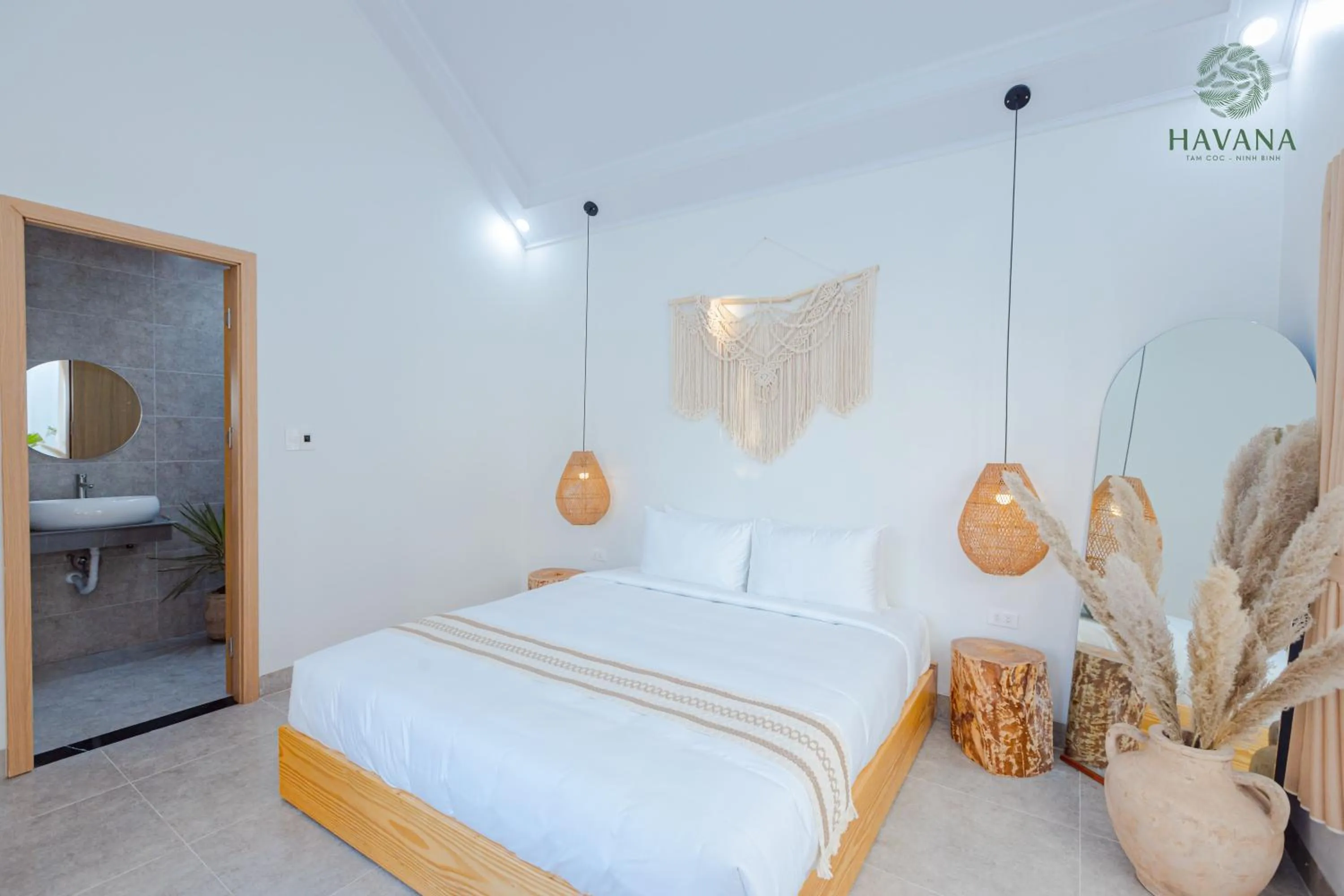 Bed in Havana Tam Coc Ninh Binh