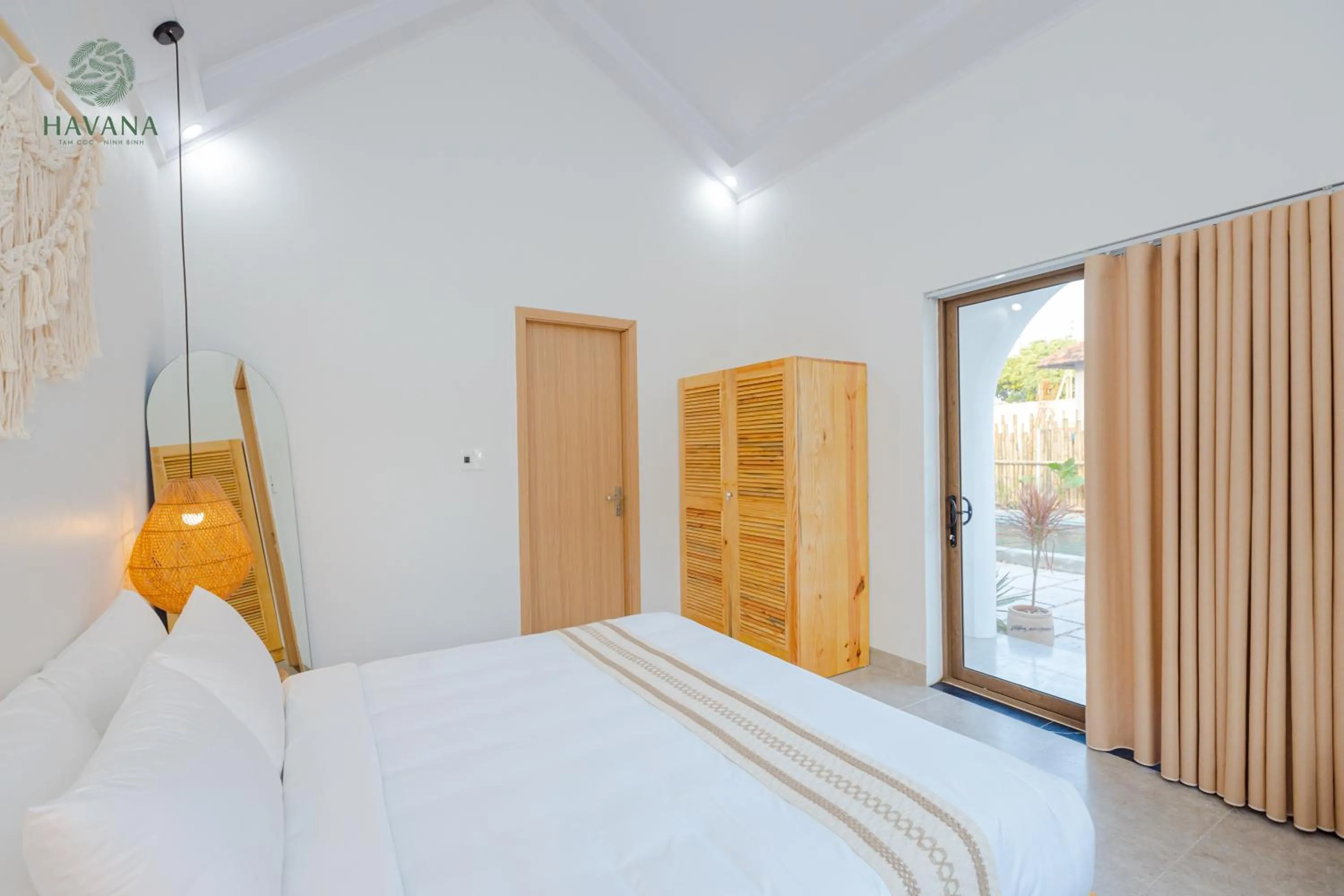 Bed in Havana Tam Coc Ninh Binh