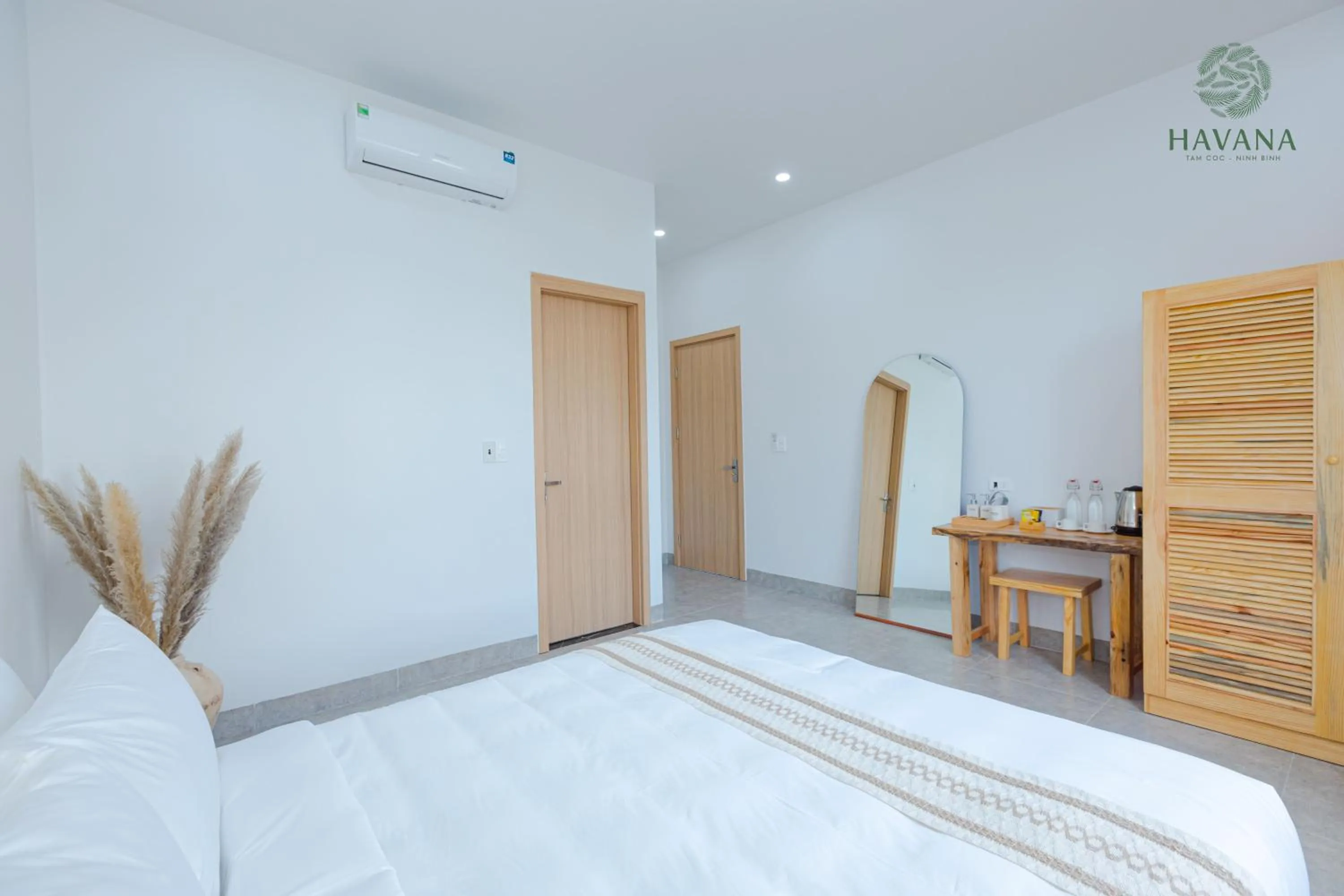 Bed in Havana Tam Coc Ninh Binh