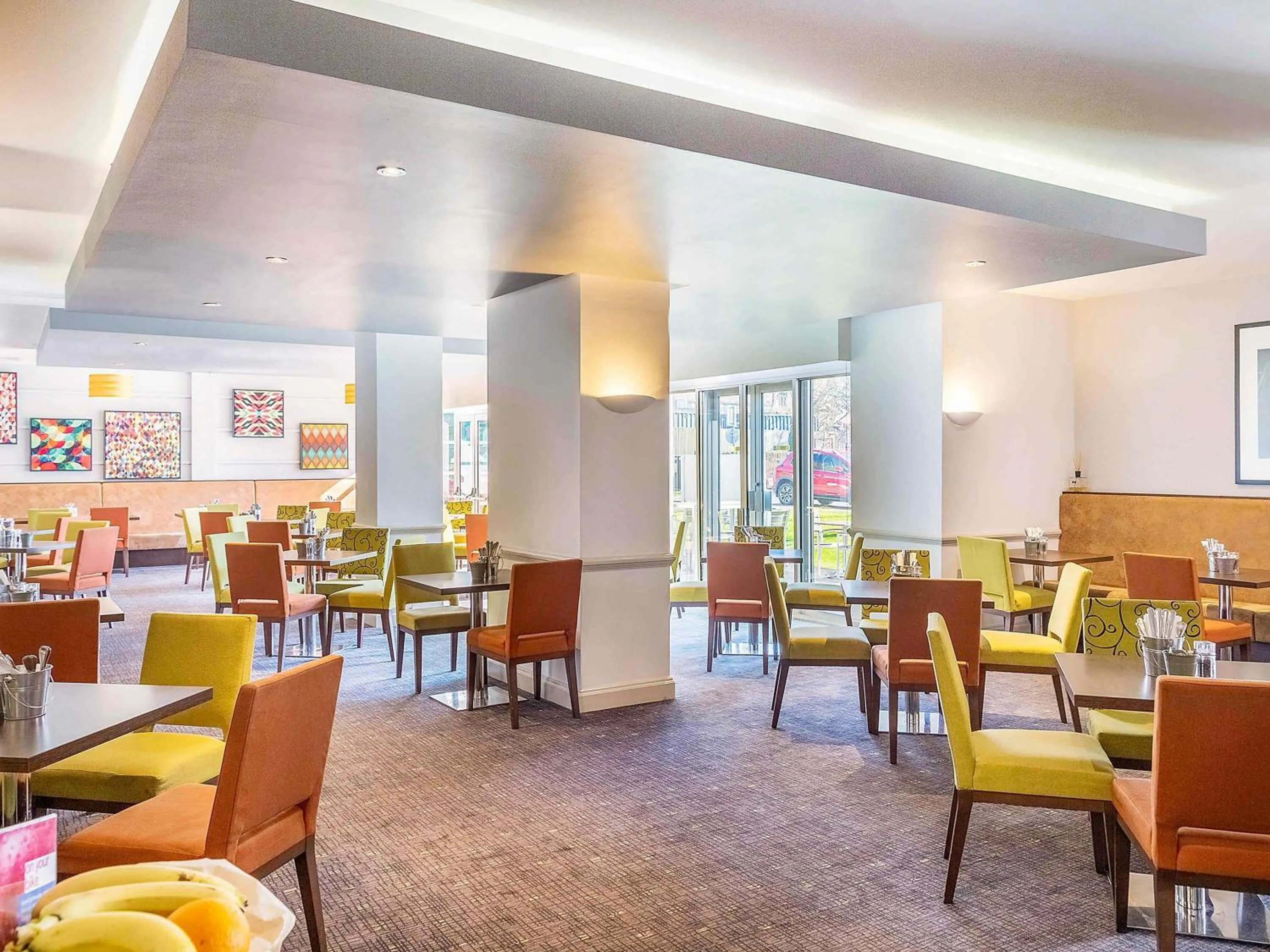 Restaurant/places to eat in Mercure Northampton