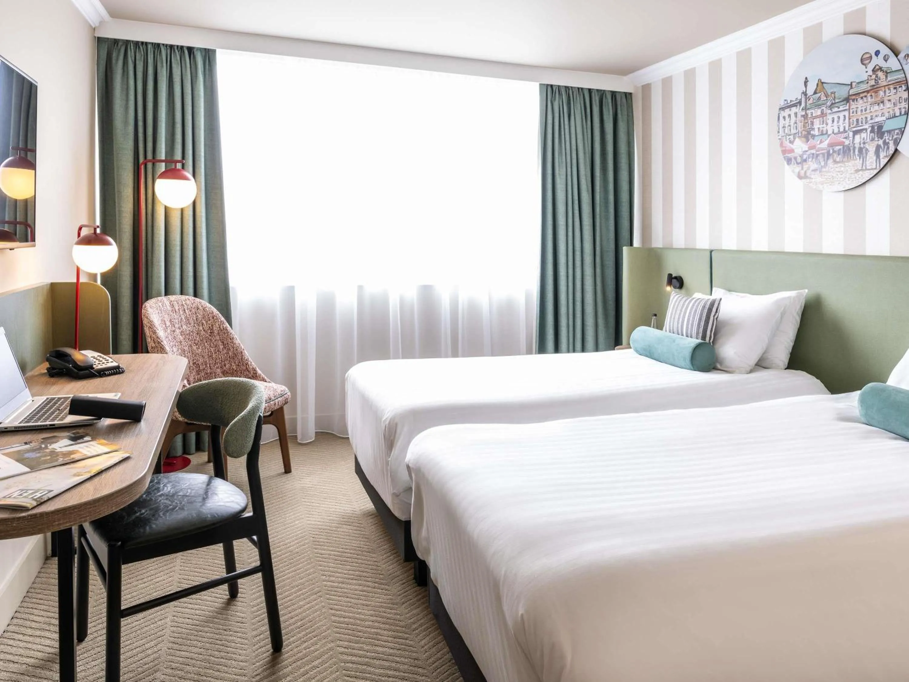 Bedroom, Bed in Mercure Northampton