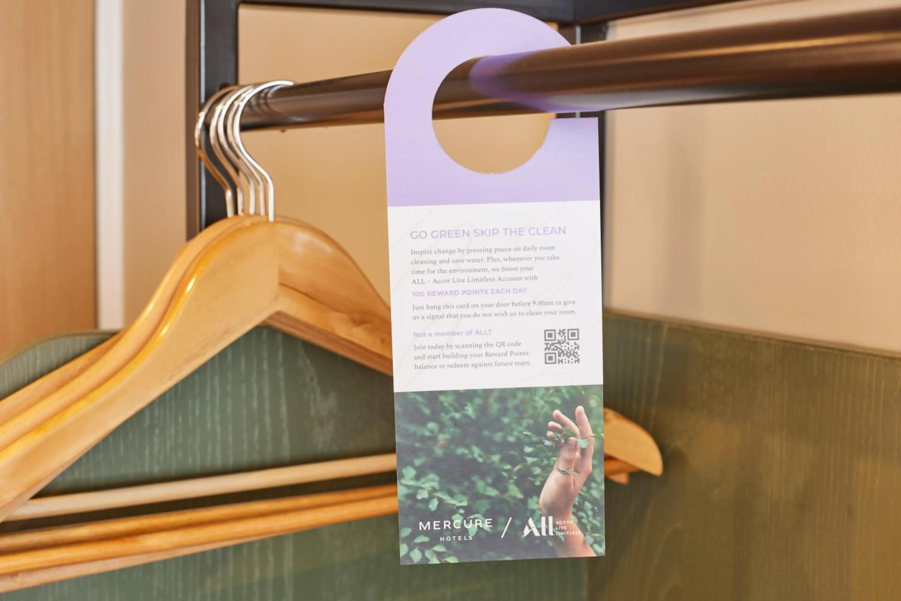 Bedroom in Mercure Northampton