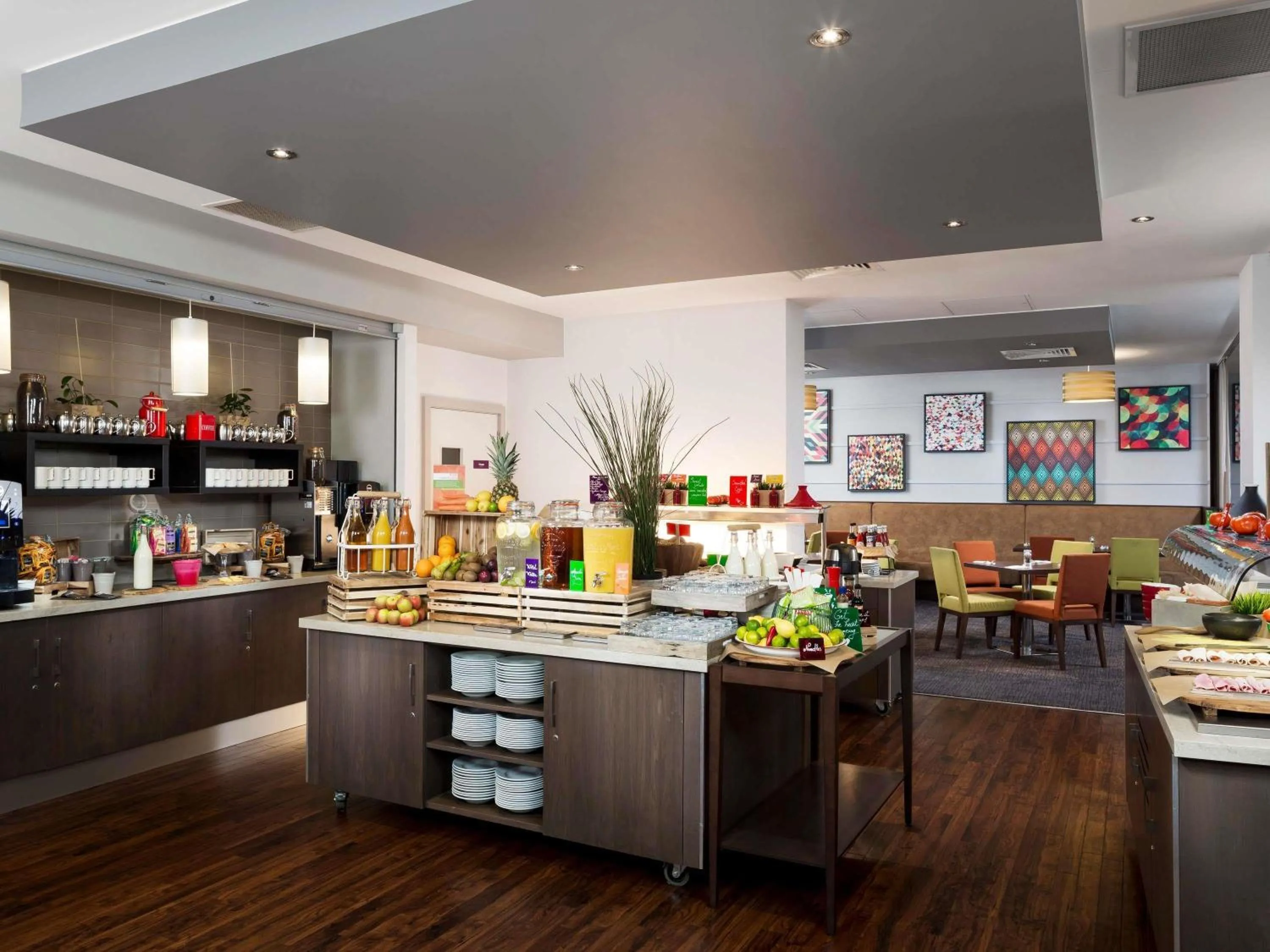 Restaurant/places to eat in Mercure Northampton