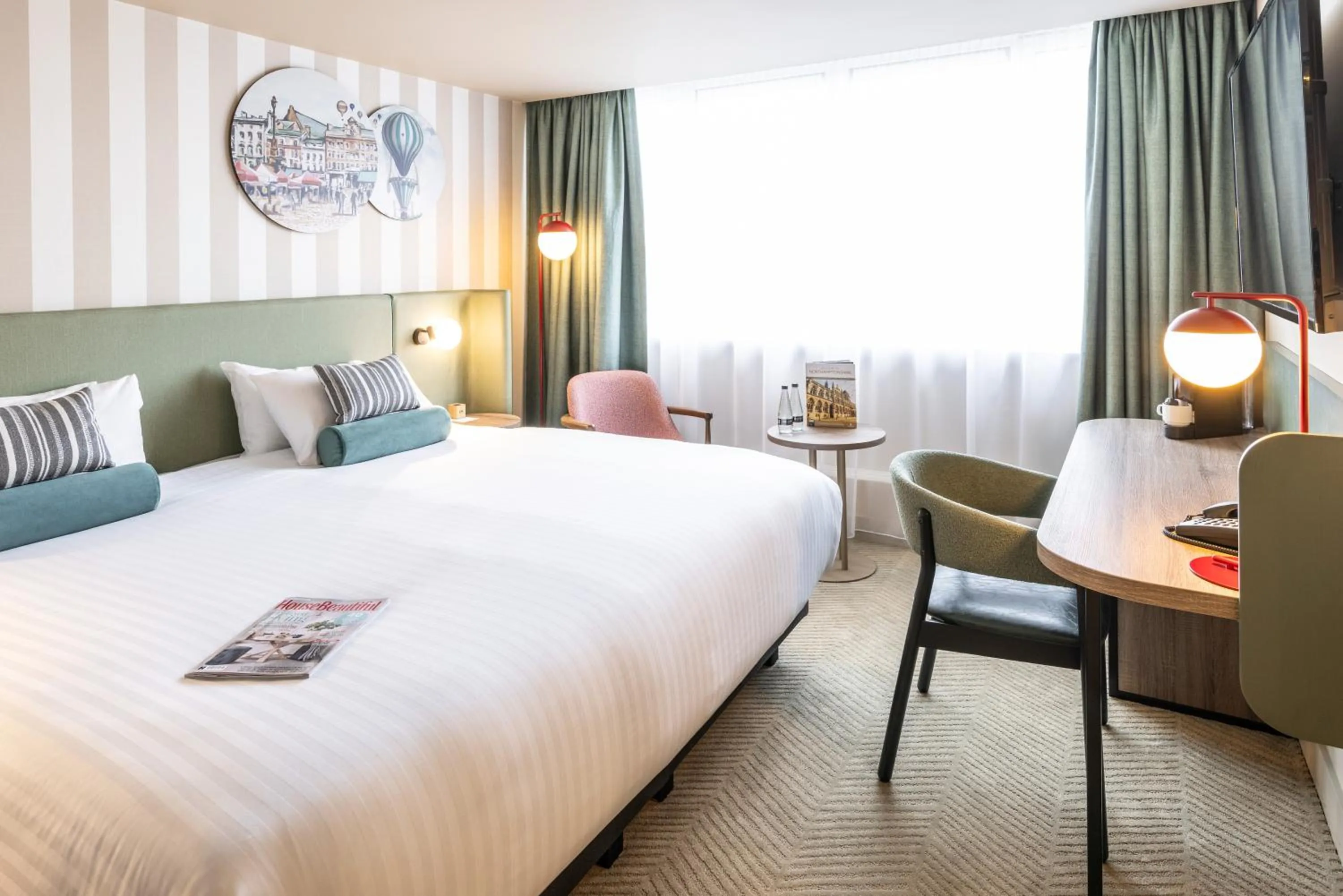 Bedroom, Bed in Mercure Northampton