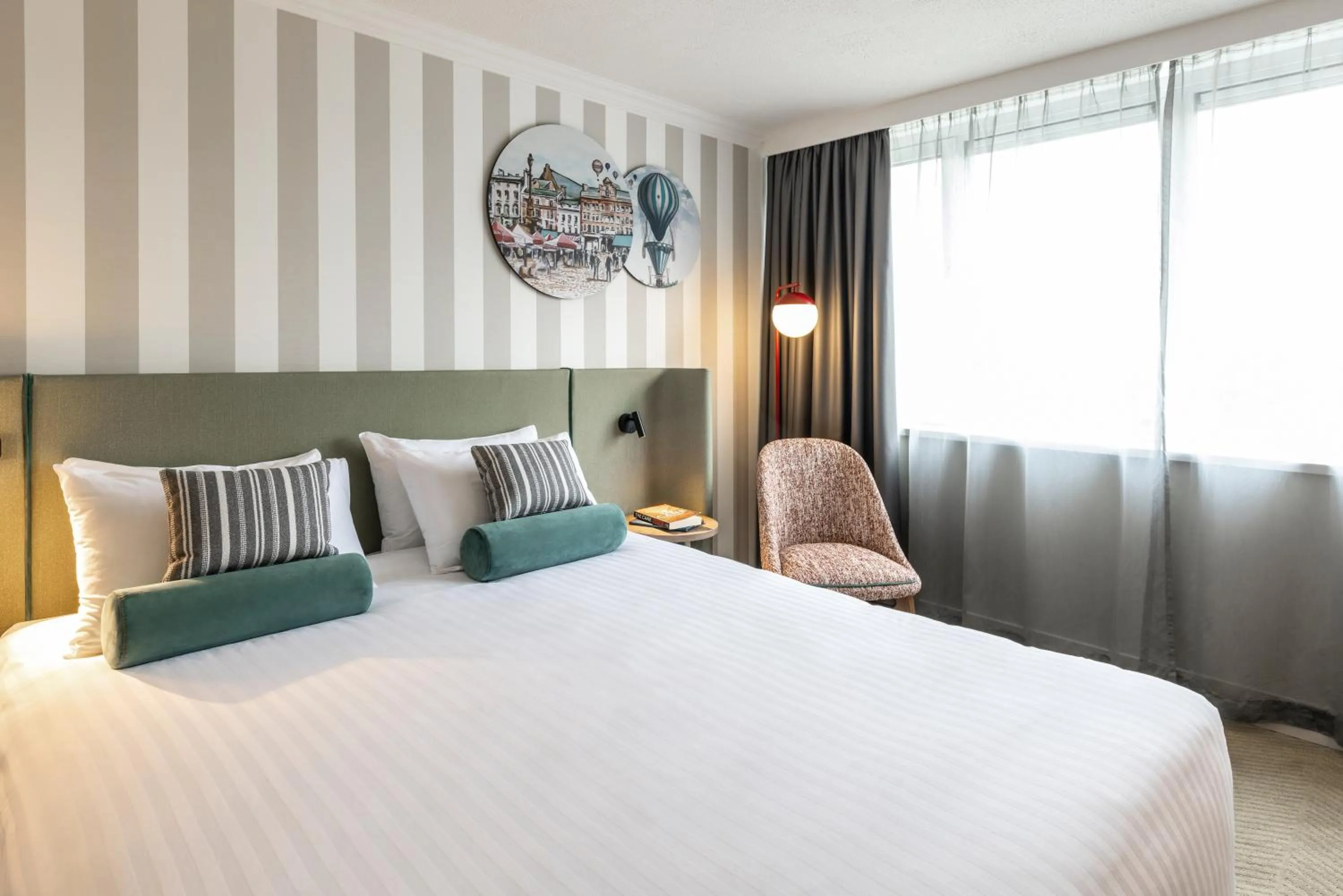 Bedroom, Bed in Mercure Northampton