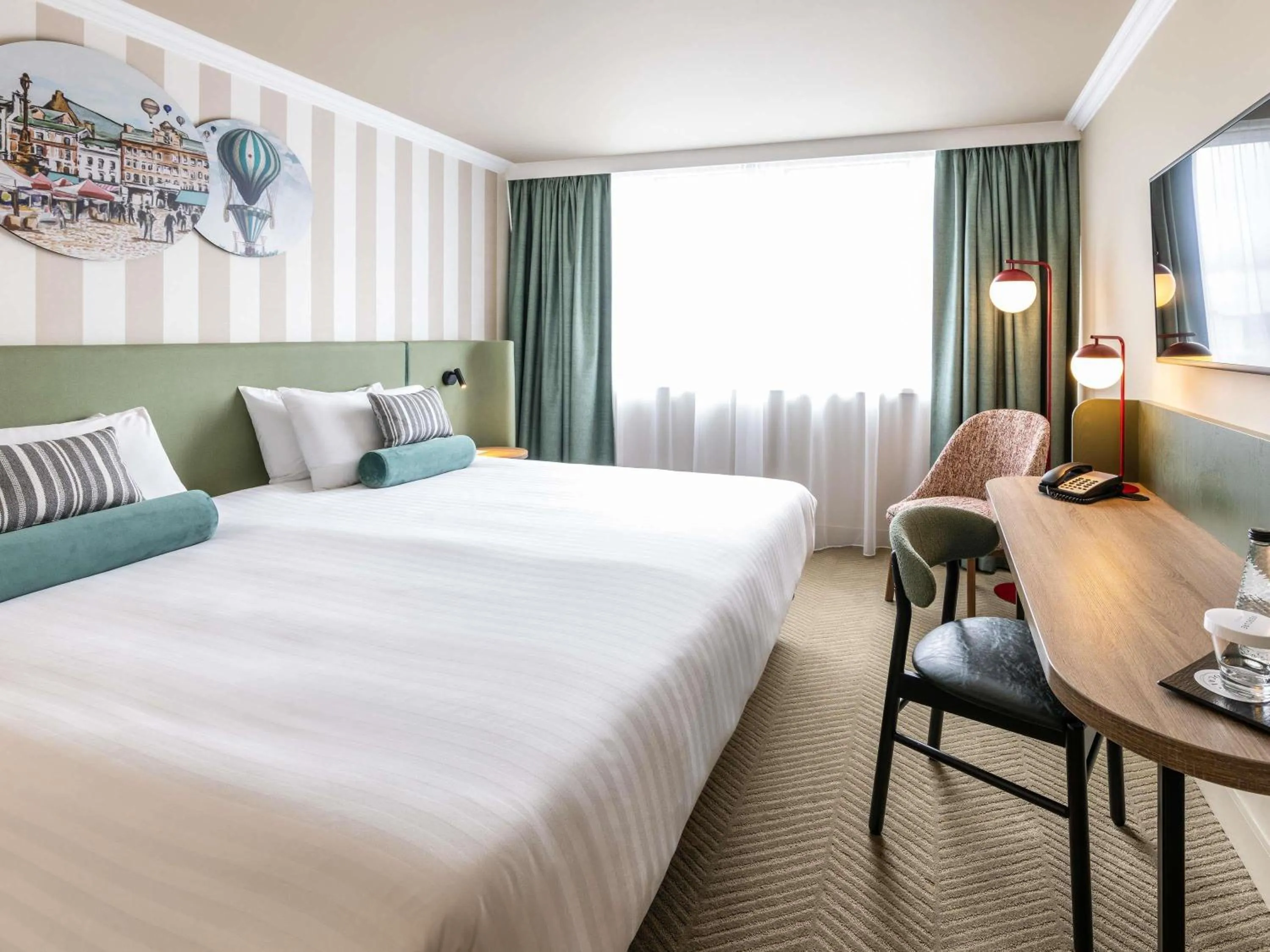 Bedroom, Bed in Mercure Northampton