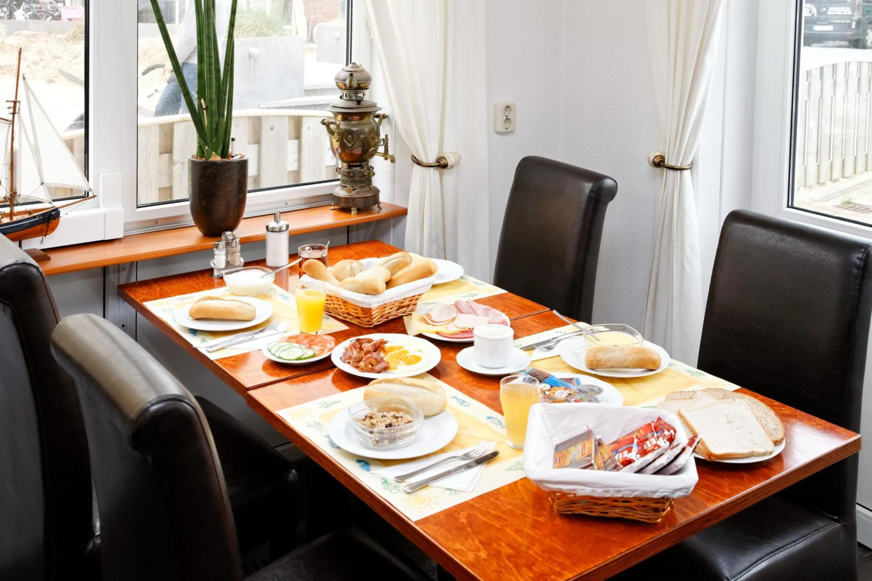 Food in Hotel Noordzee