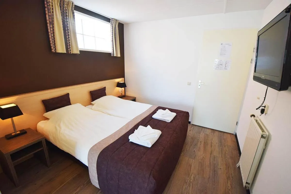 Bed in Hotel Noordzee