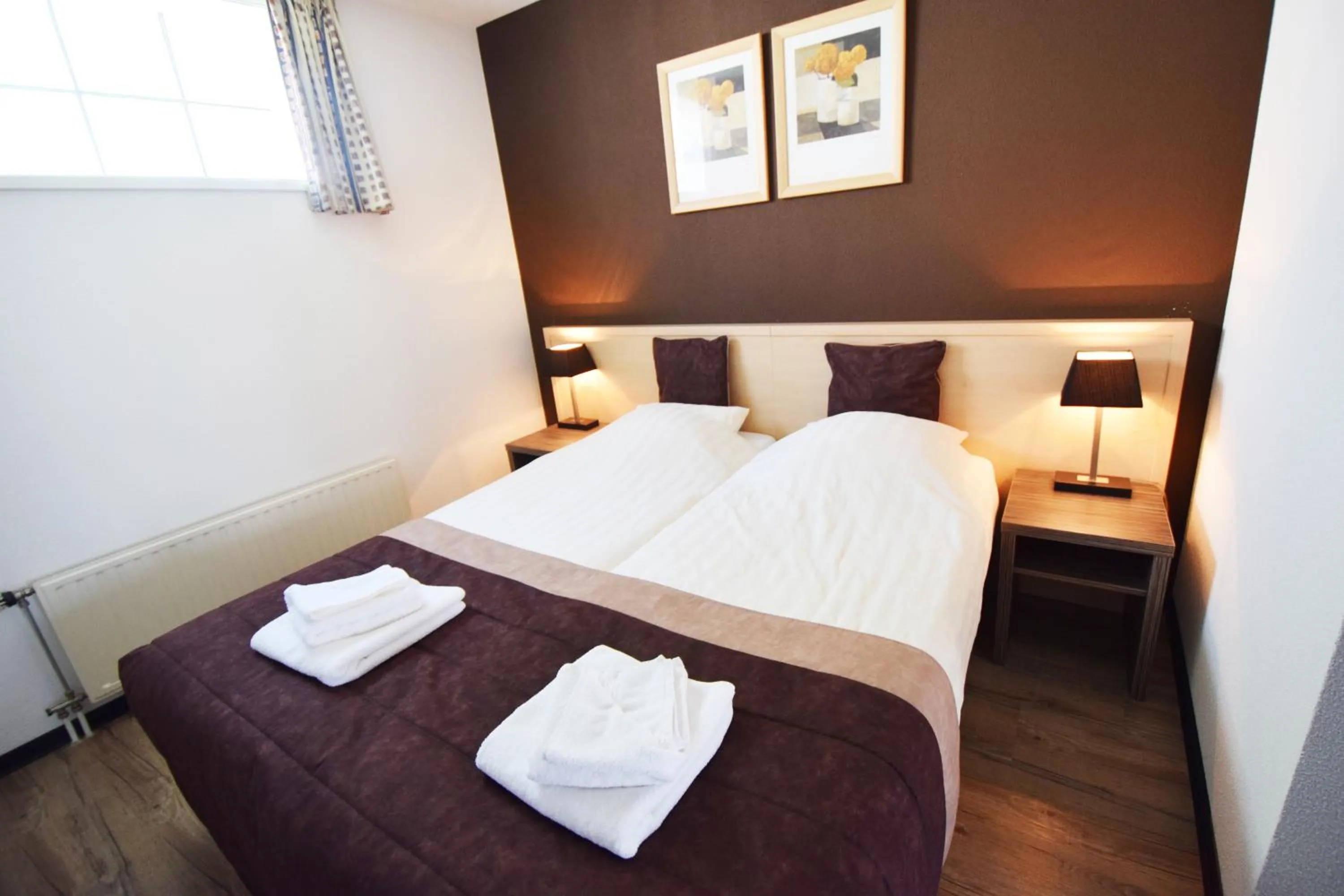 Day, Bed in Hotel Noordzee