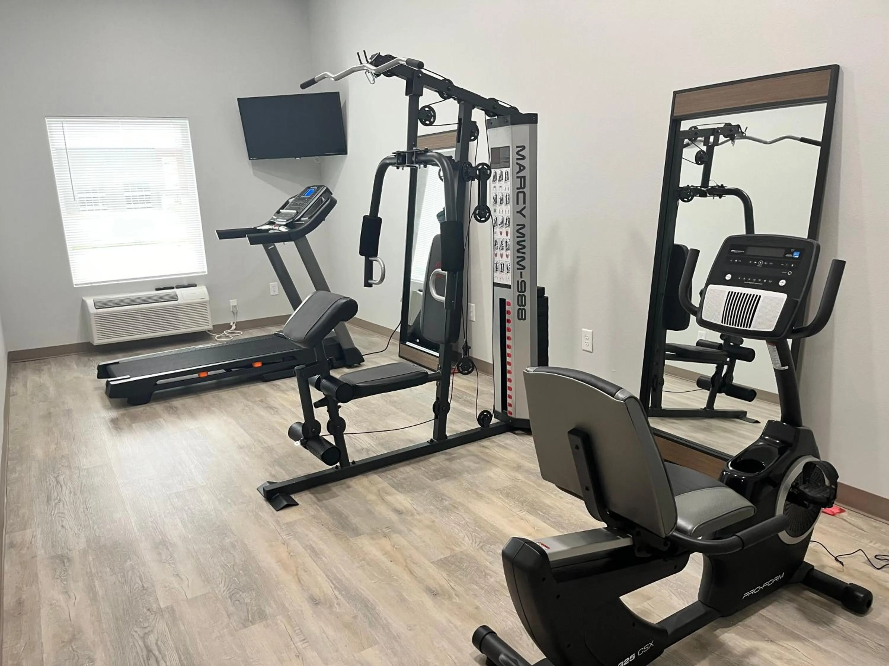 Fitness centre/facilities in Motel 6 Gonzales, LA Baton Rouge Geismar Prairieville I 10