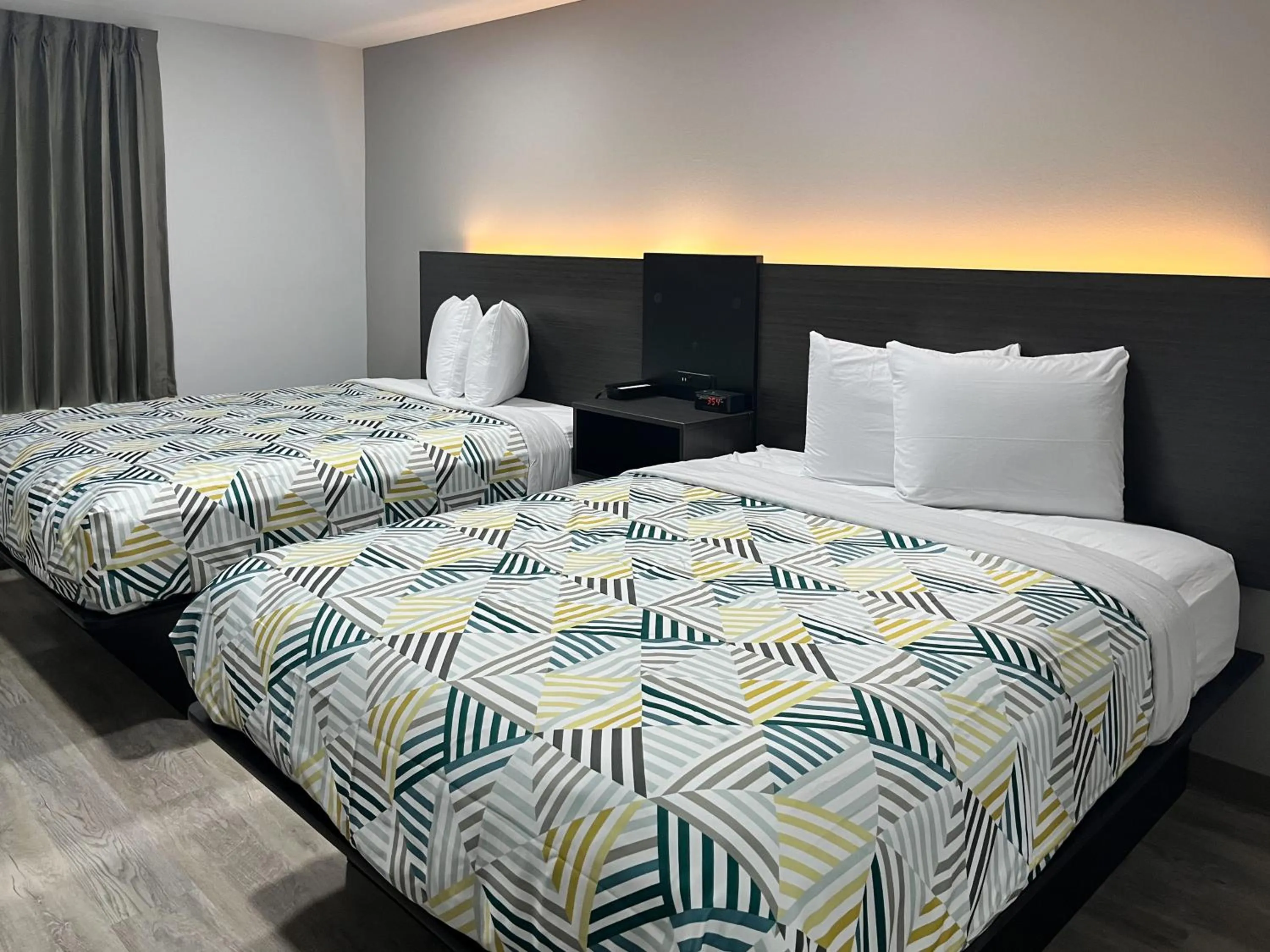 Bedroom, Bed in Motel 6 Gonzales, LA Baton Rouge Geismar Prairieville I 10