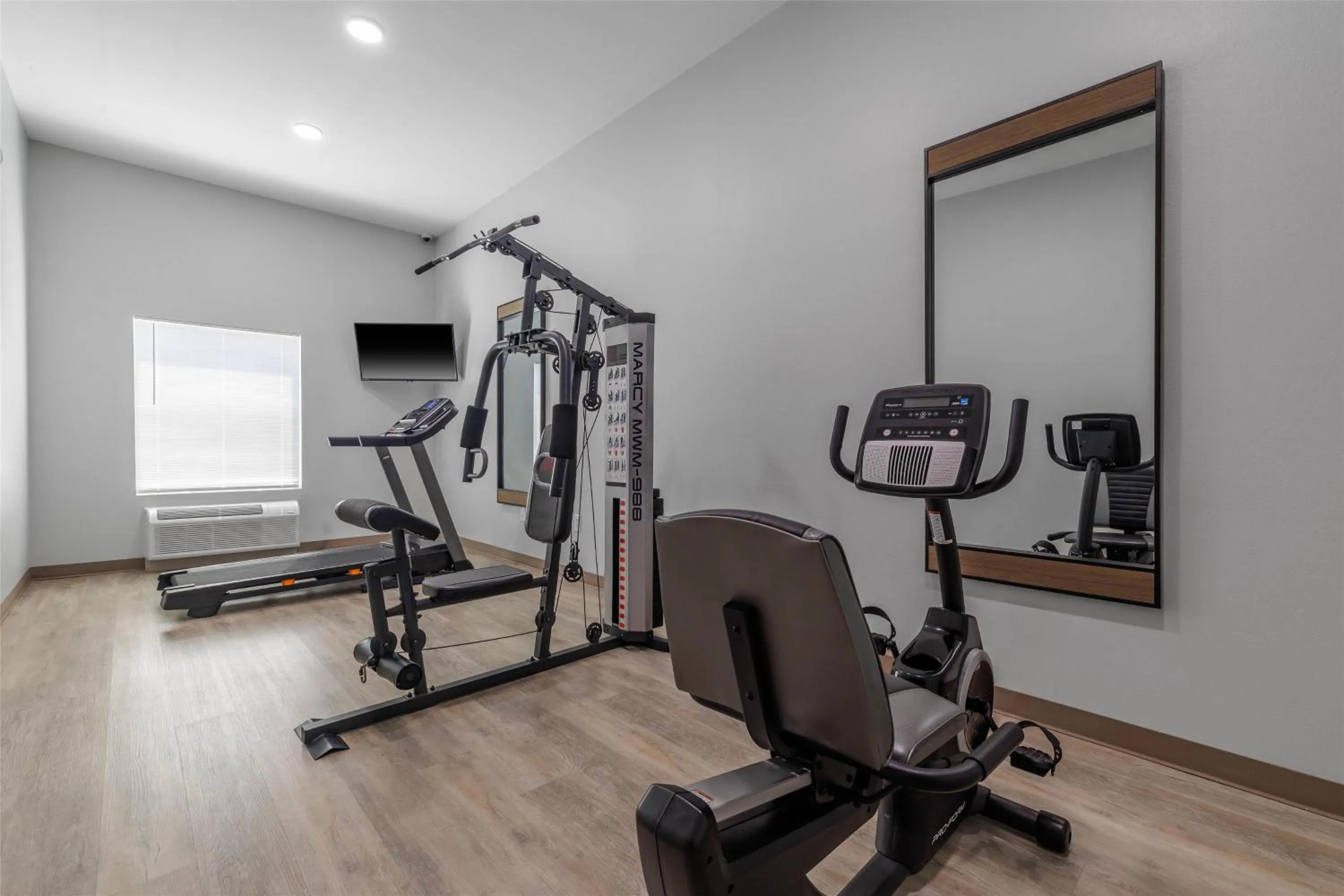 Fitness centre/facilities in Studio 6 Gonzales, LA Baton Rouge Geismar Prairieville I 10