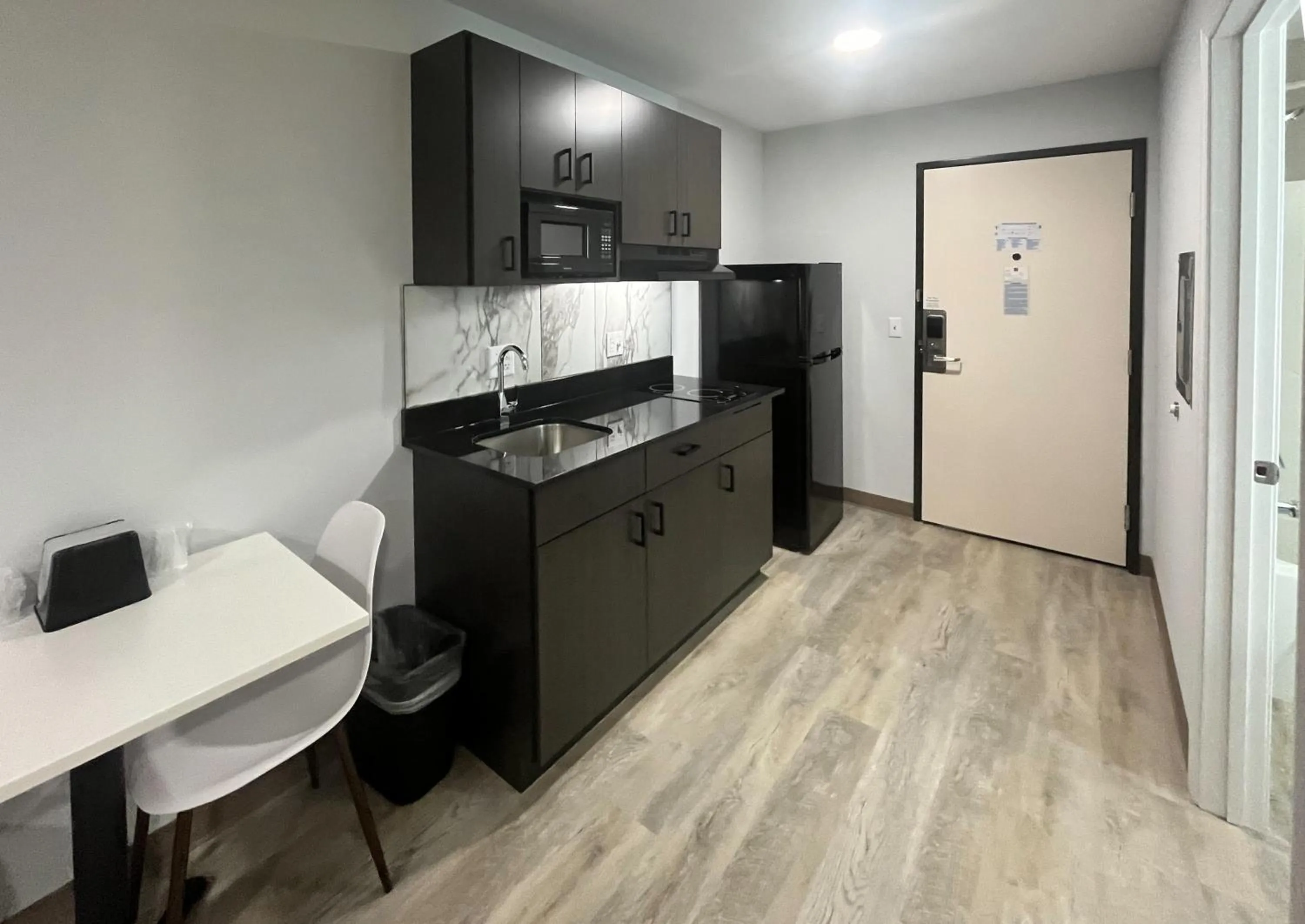 kitchen in Studio 6 Gonzales, LA Baton Rouge Geismar Prairieville I 10