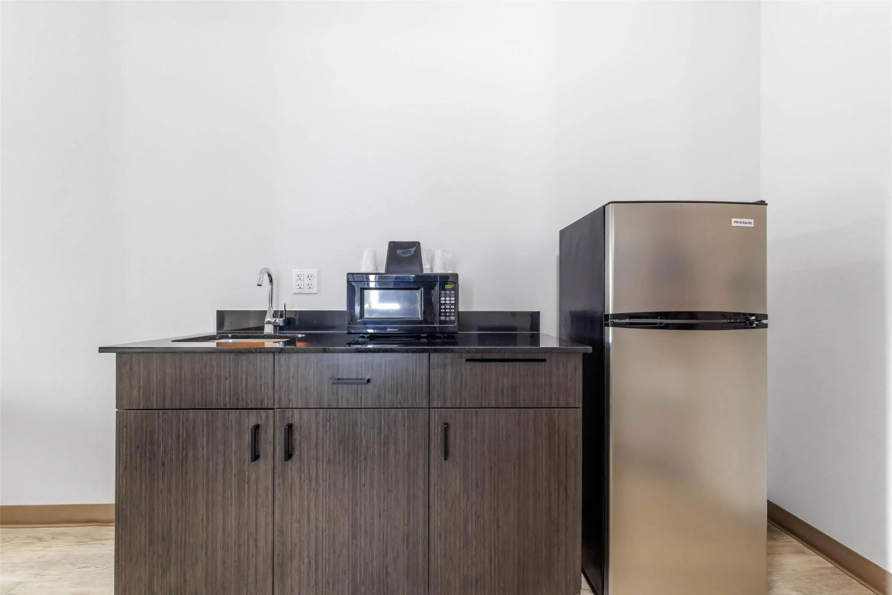 Kitchen or kitchenette in Studio 6 Gonzales, LA Baton Rouge Geismar Prairieville I 10