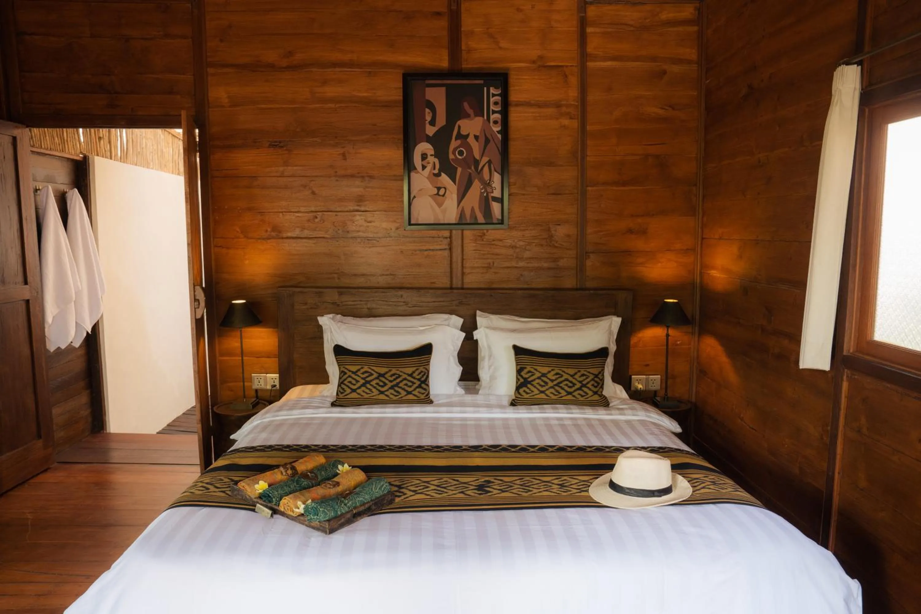 Photo of the whole room, Bed in Kayu Village