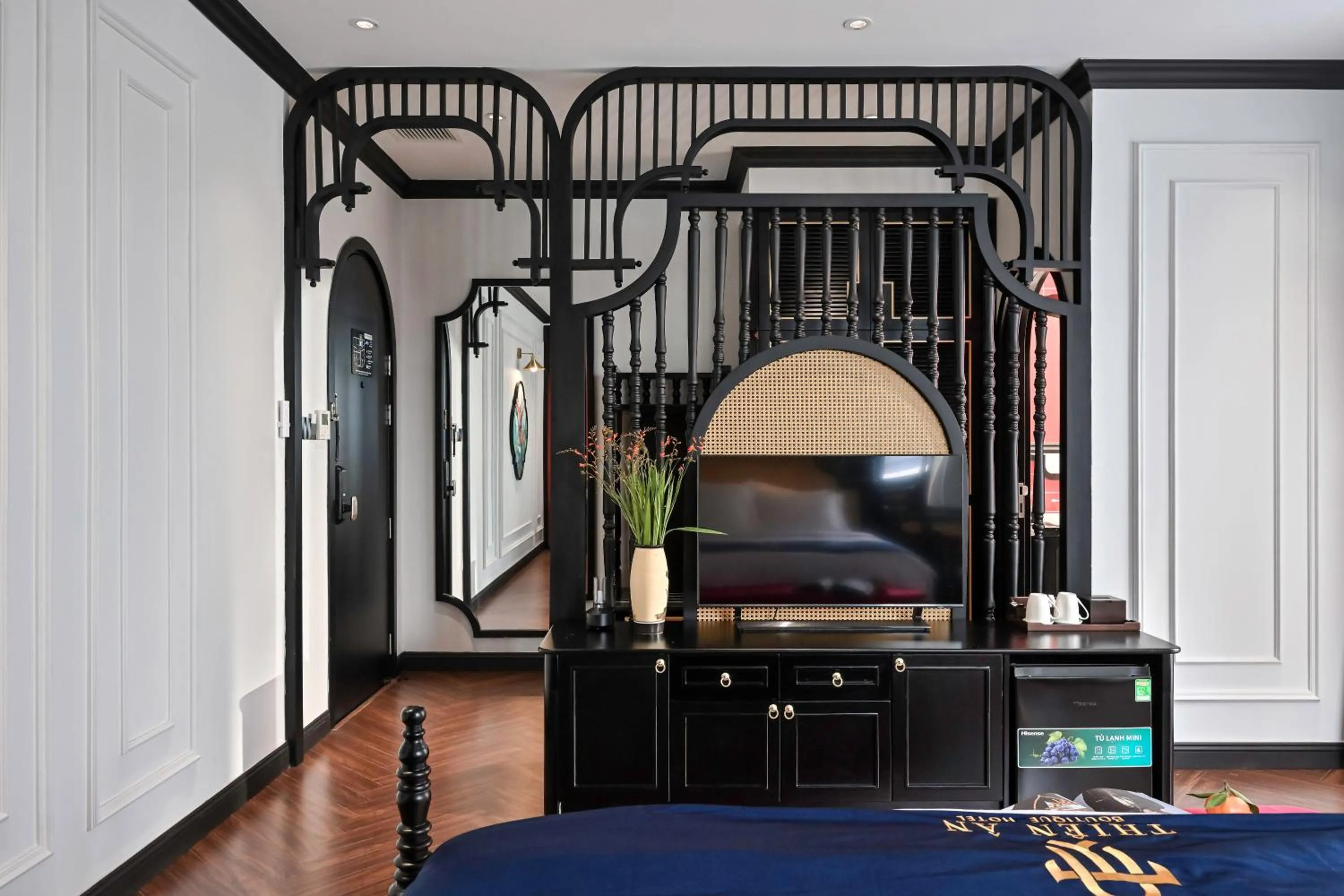 TV and multimedia, Bed in Thiên Ân Boutique Hotel