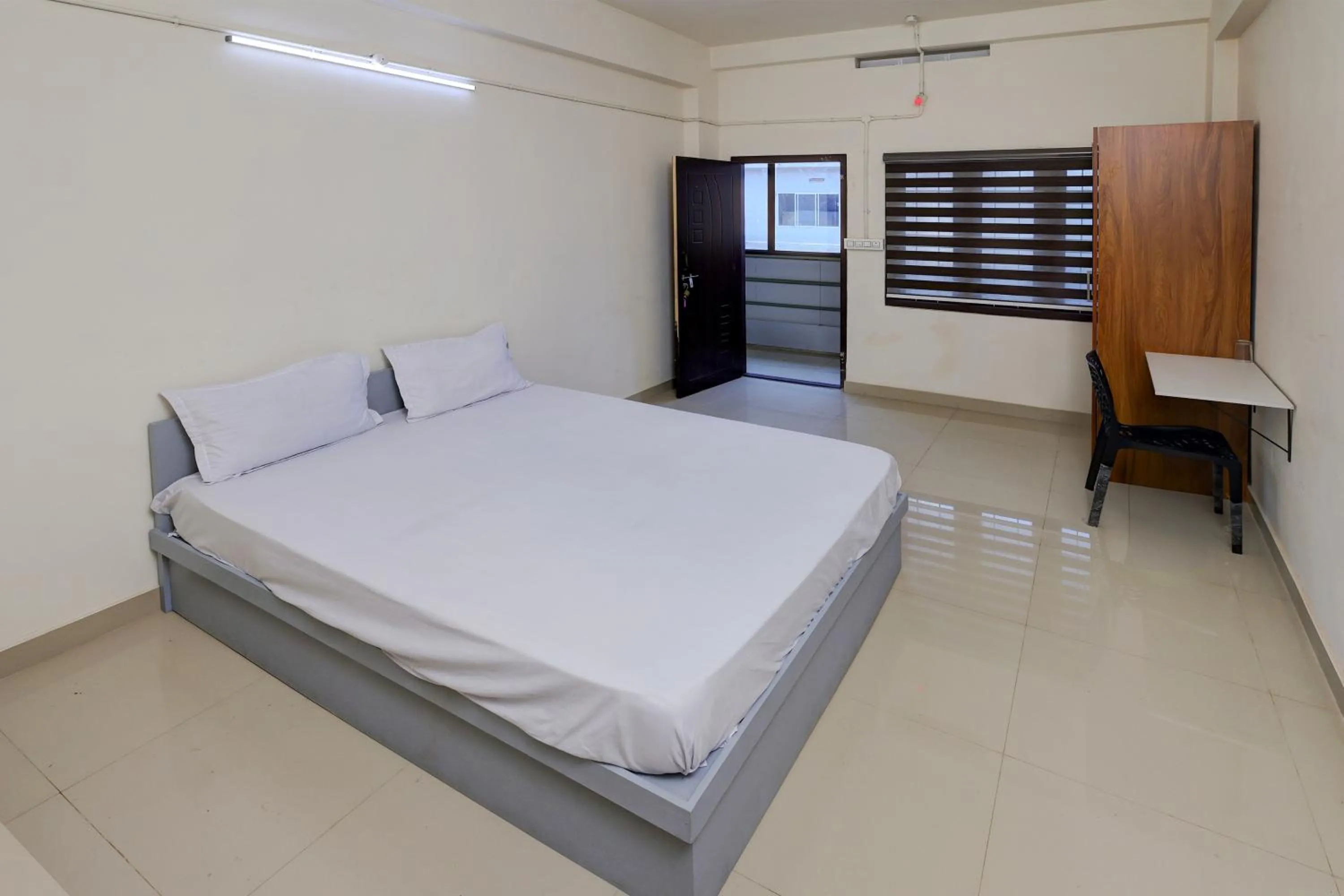 Bedroom in Hotel O A One Residency