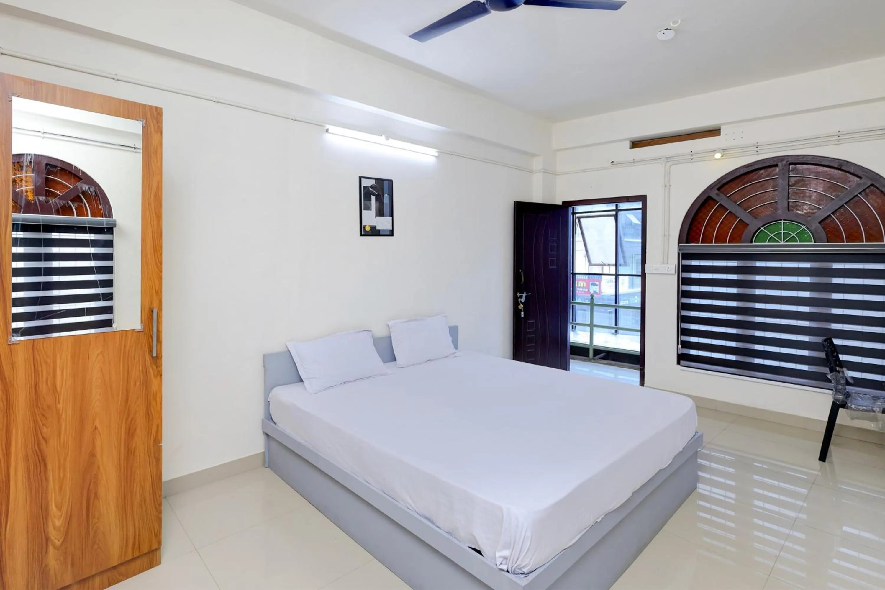 Bedroom in Hotel O A One Residency
