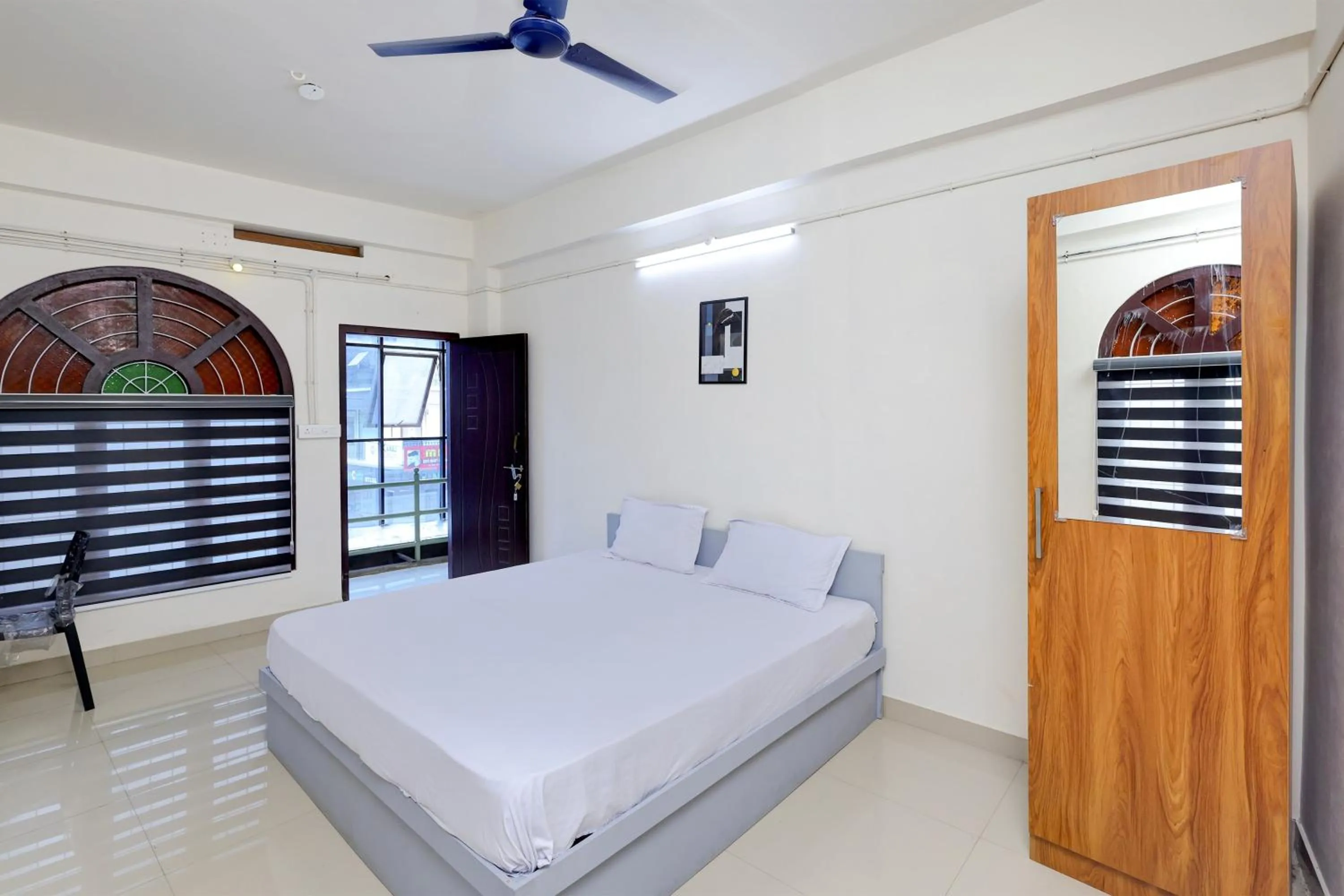 Bedroom in Hotel O A One Residency