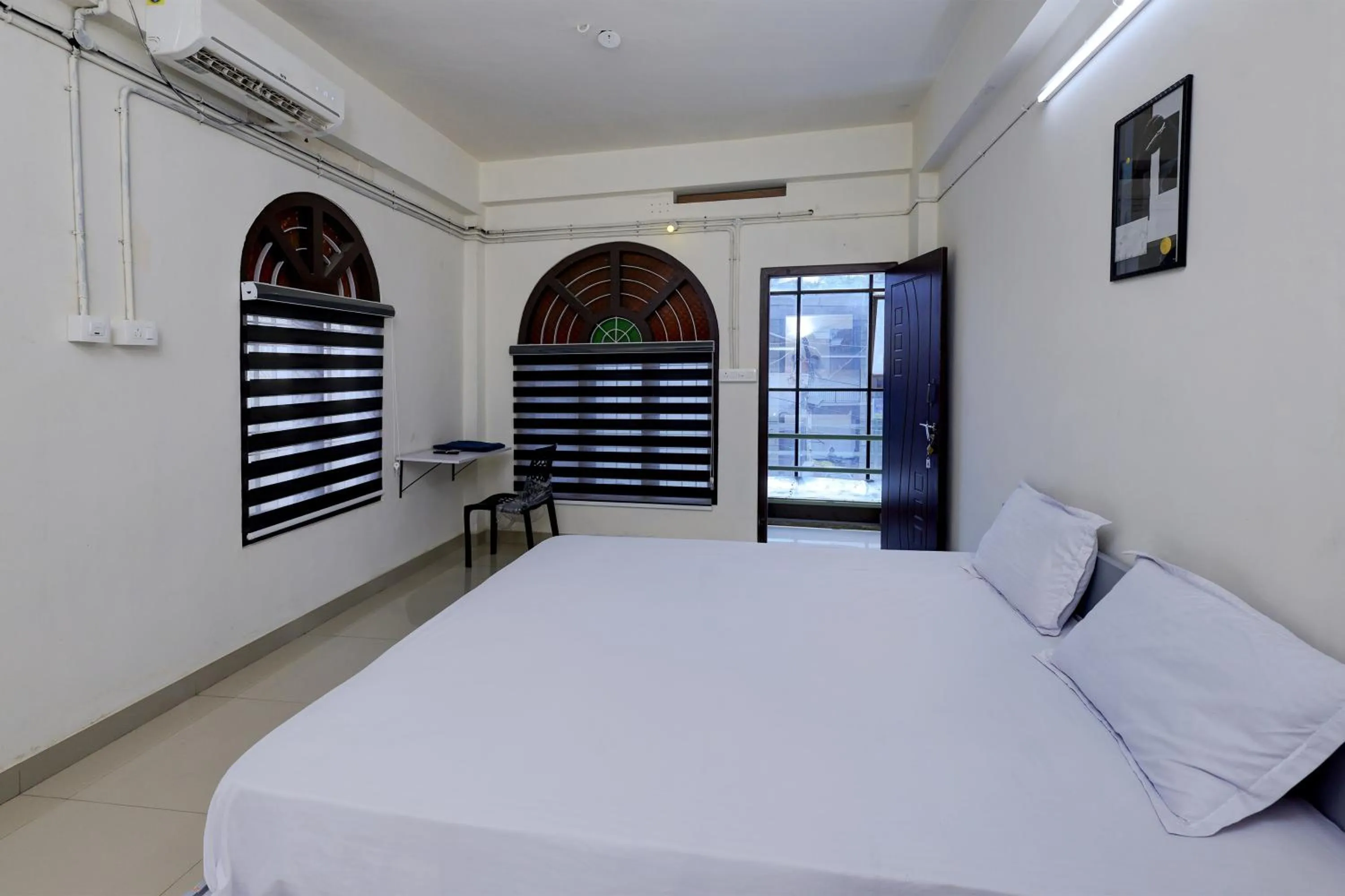 Bedroom in Hotel O A One Residency