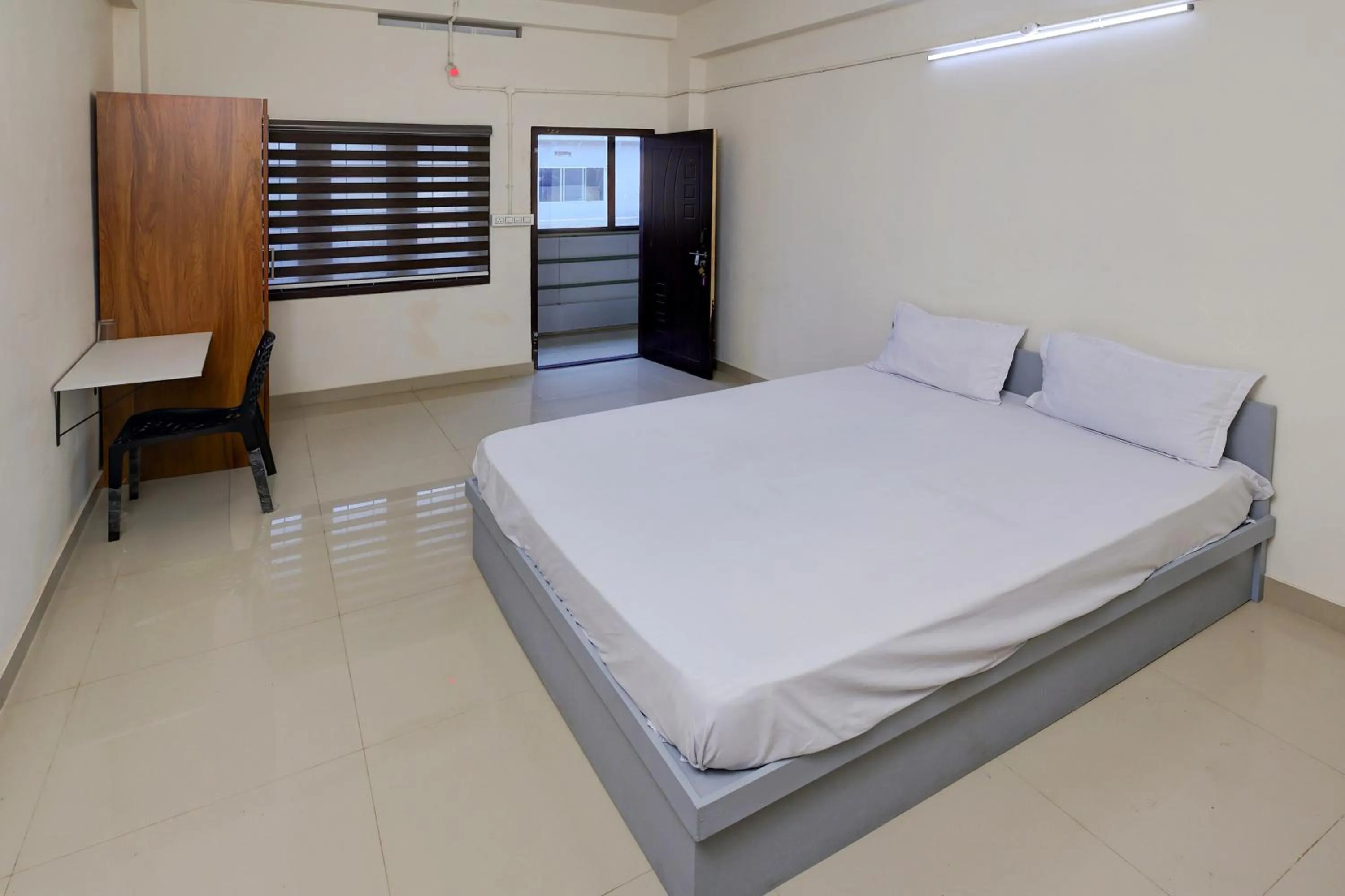Bedroom in Hotel O A One Residency