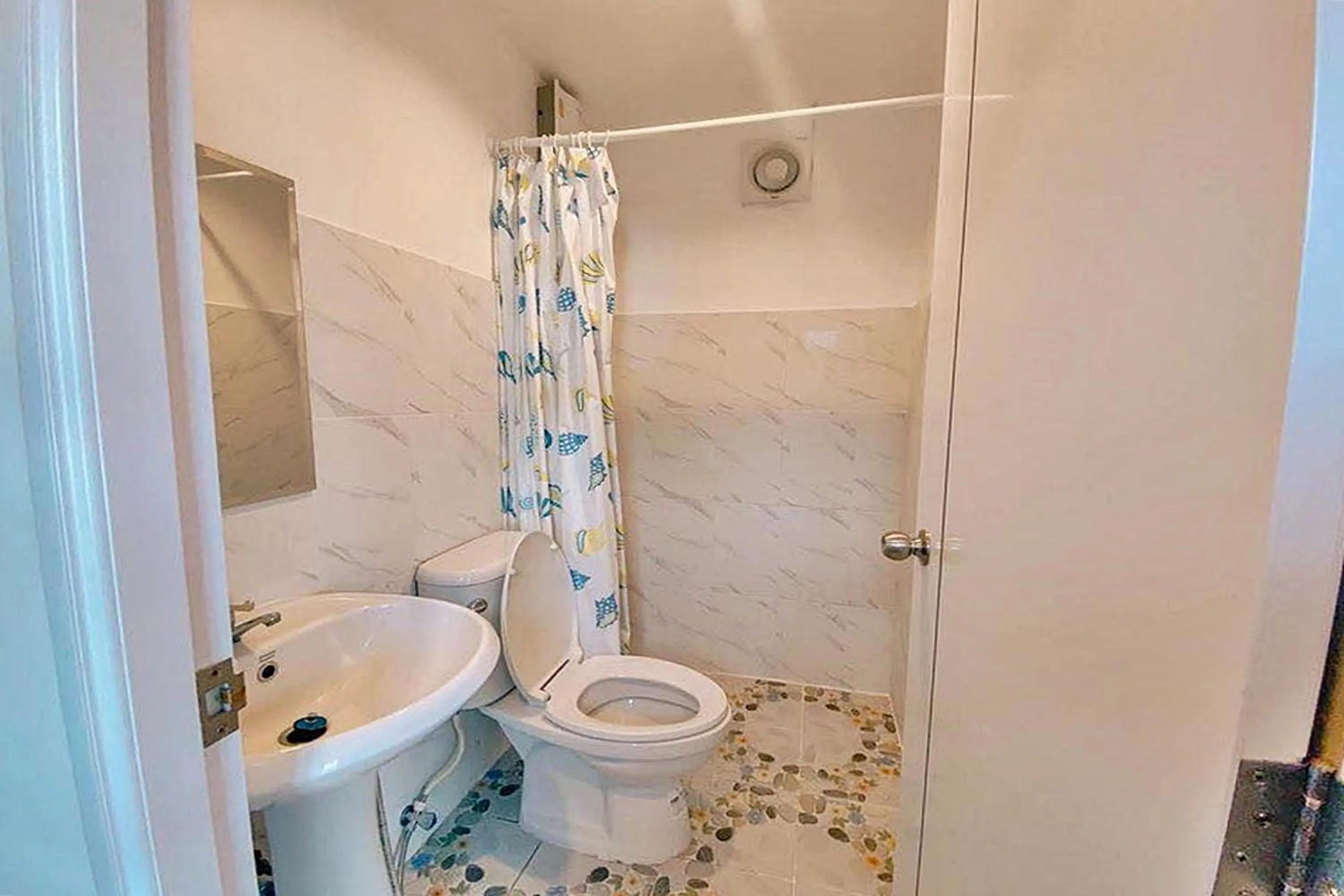 Bathroom in Bluvilla Sattahip