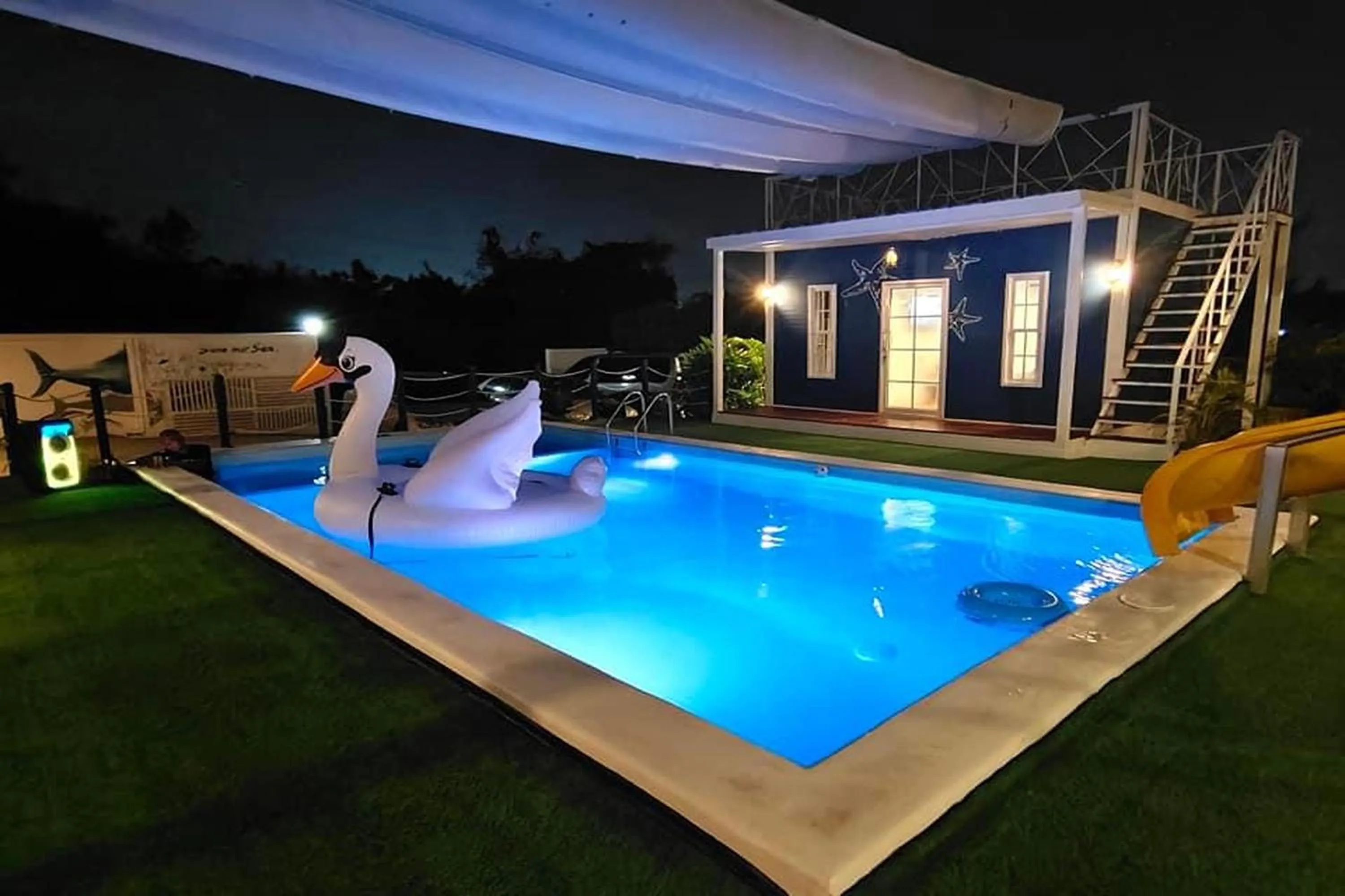 Pool view in Bluvilla Sattahip