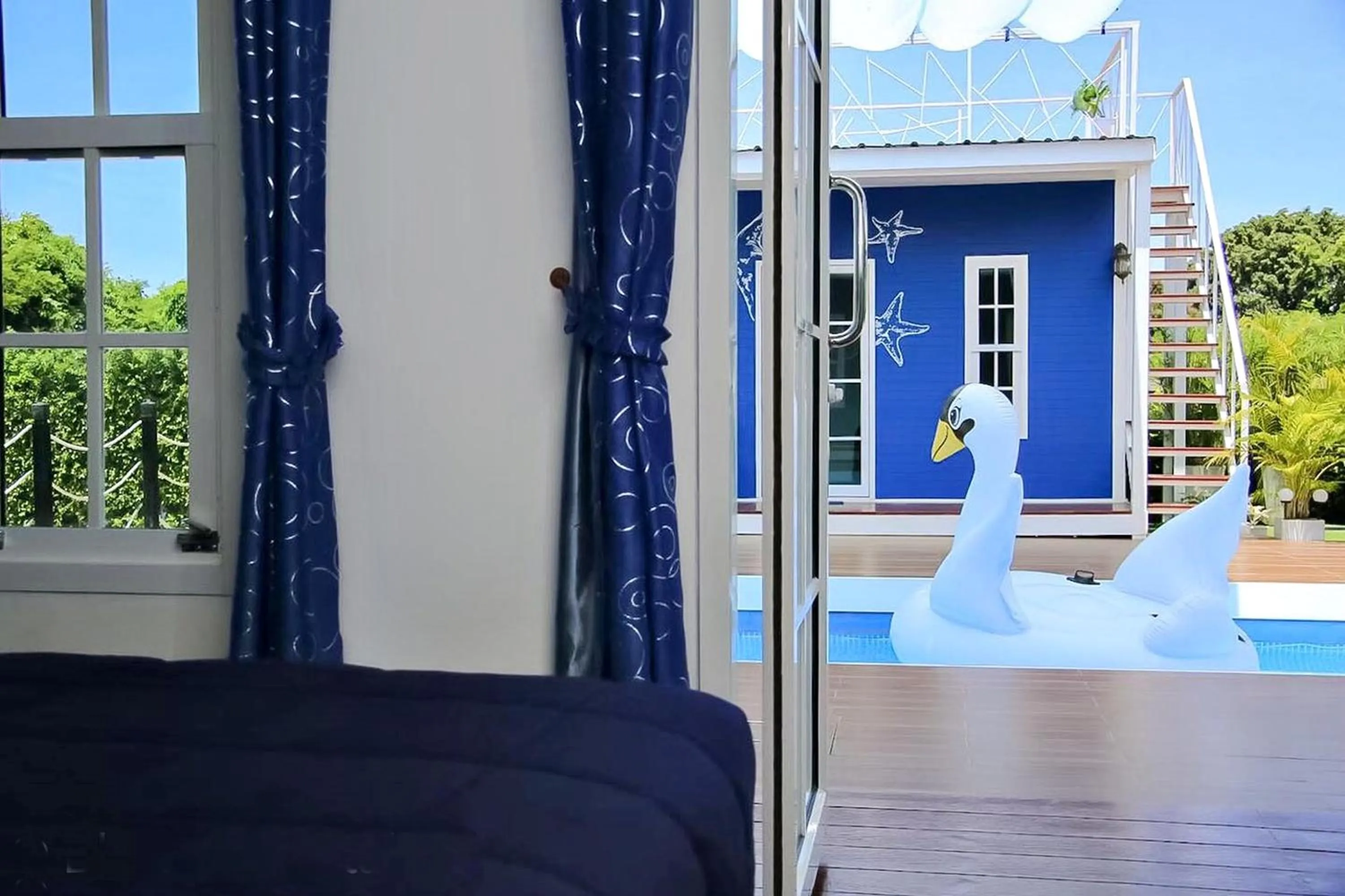 Pool view in Bluvilla Sattahip