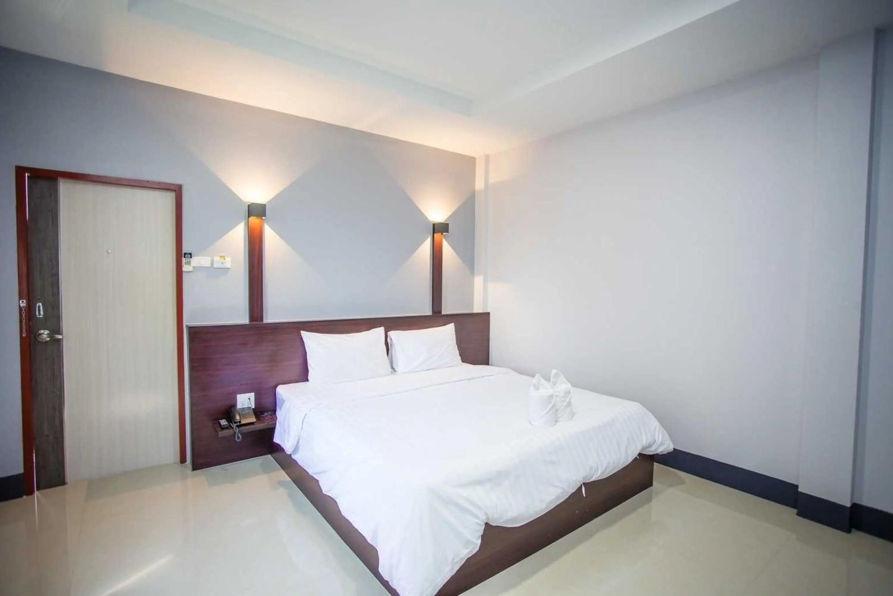 Photo of the whole room, Bed in Nakarin Hotel