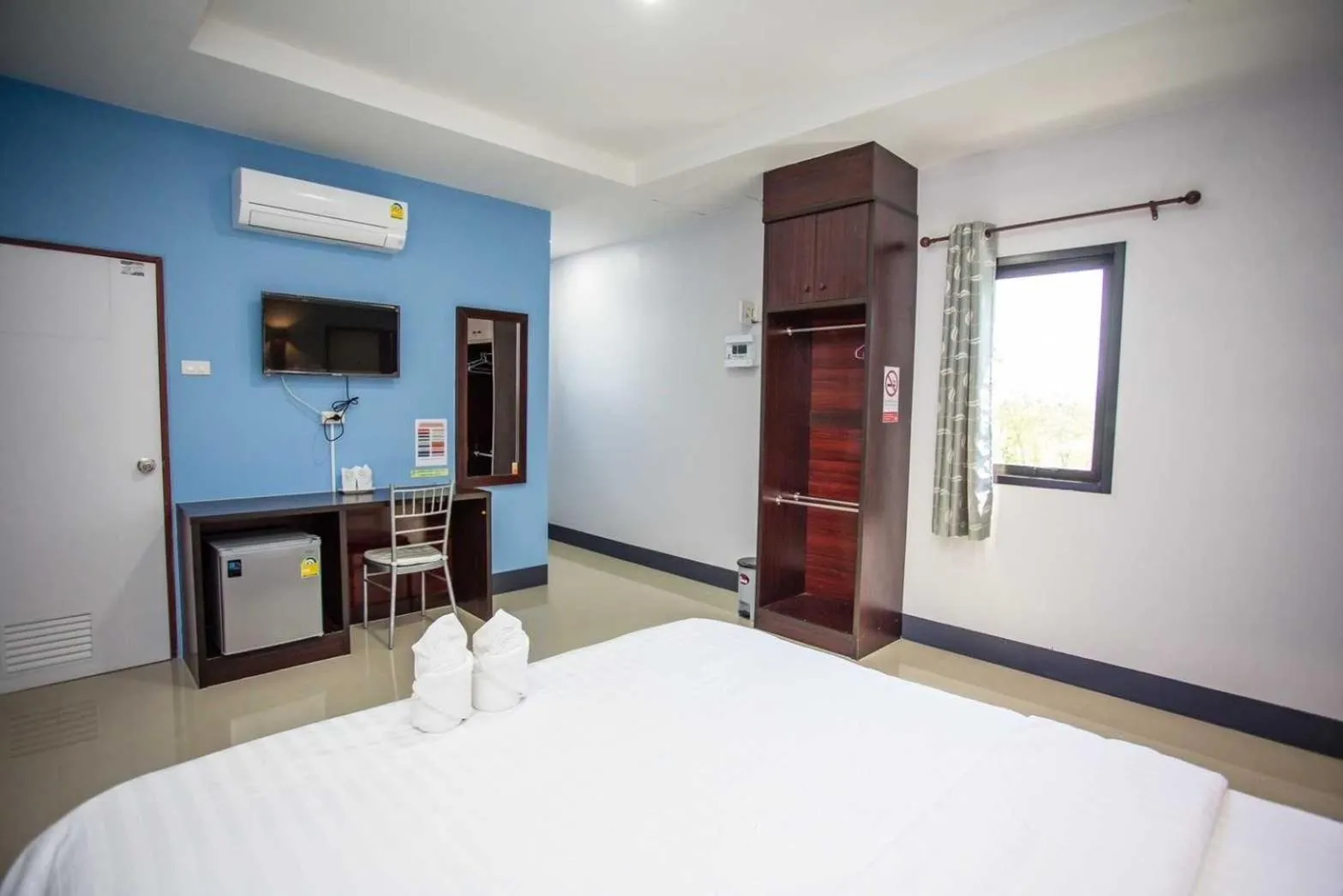 Bedroom, Bed in Nakarin Hotel