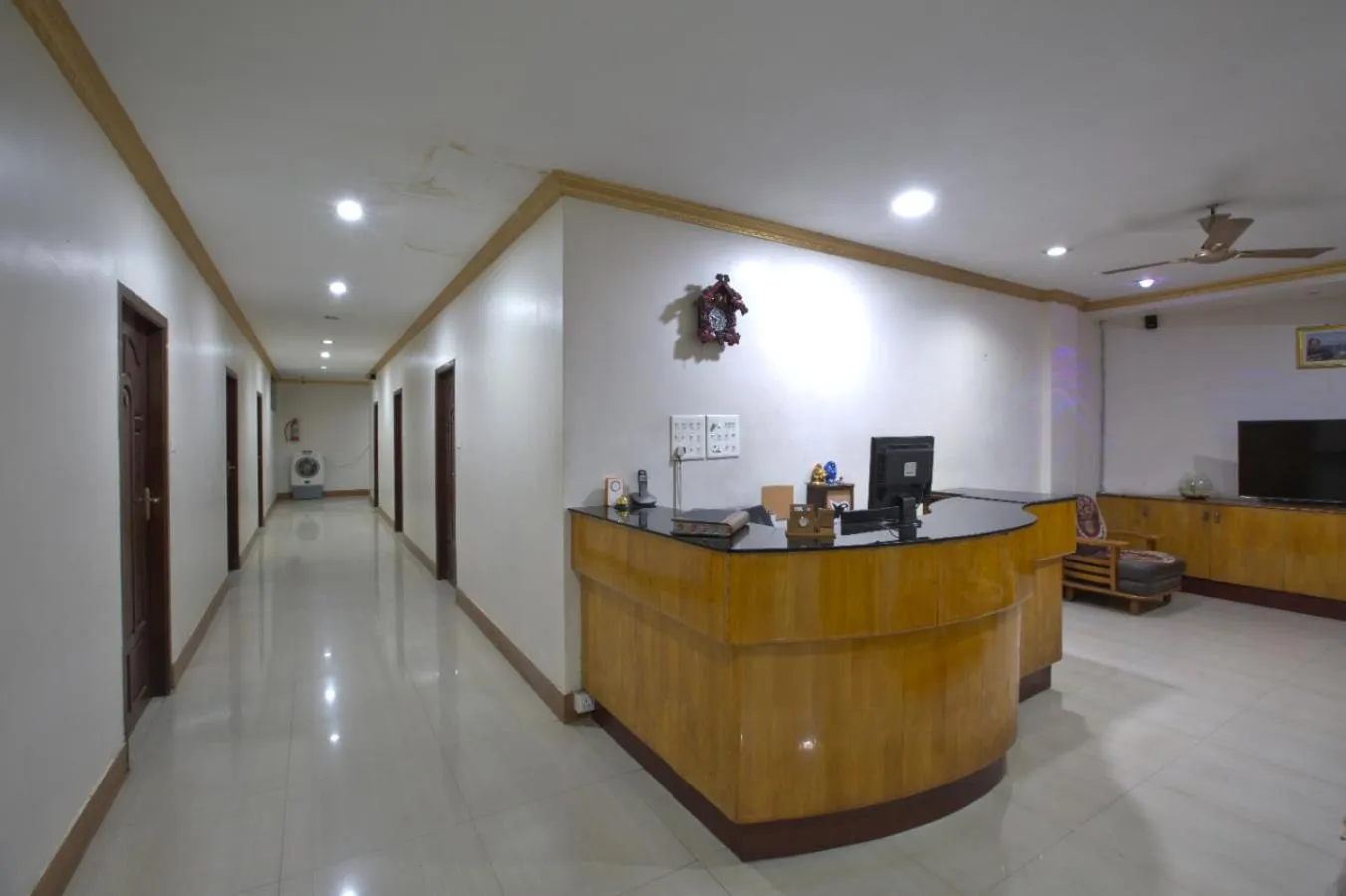 Lobby or reception in JAYA BHARATHI LODGE