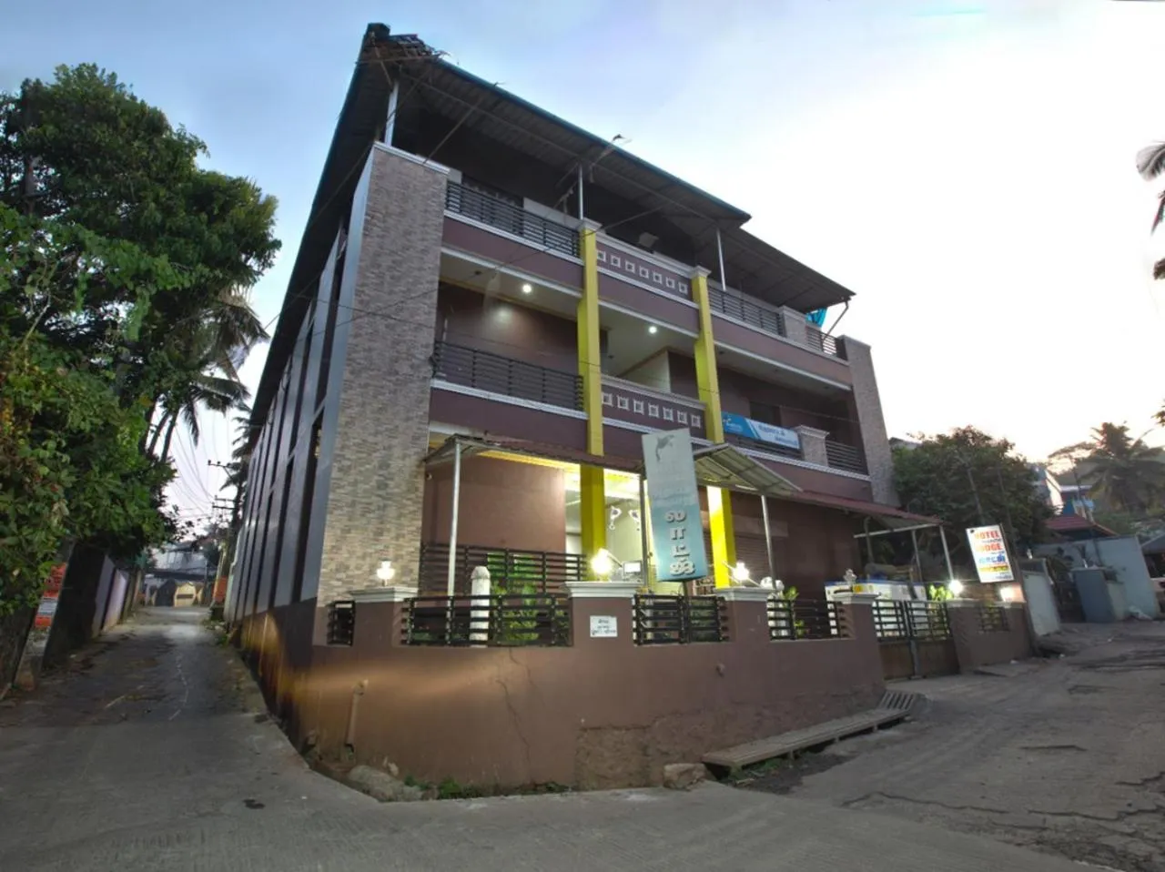 Property building in JAYA BHARATHI LODGE