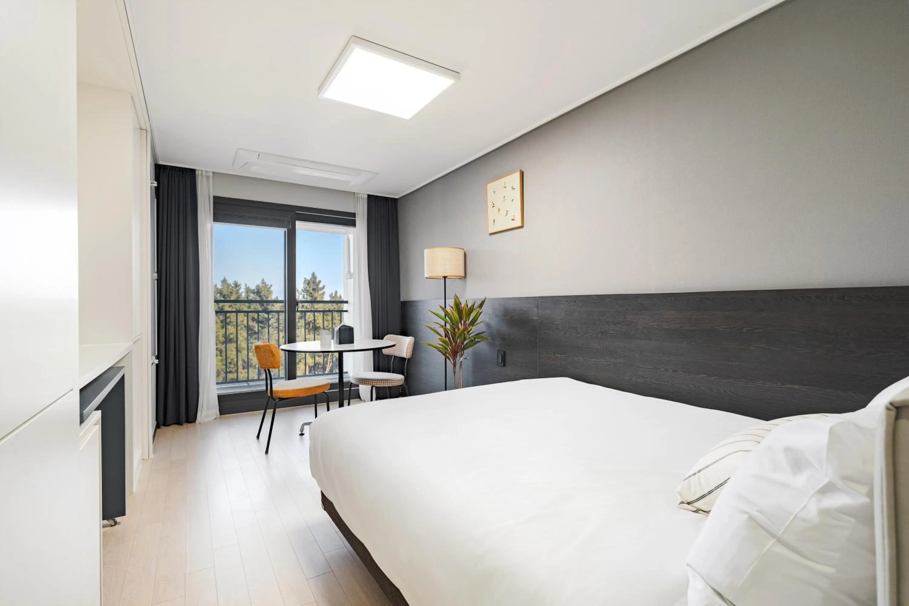 Photo of the whole room, Bed in Urbanstay Sokcho Beach AB