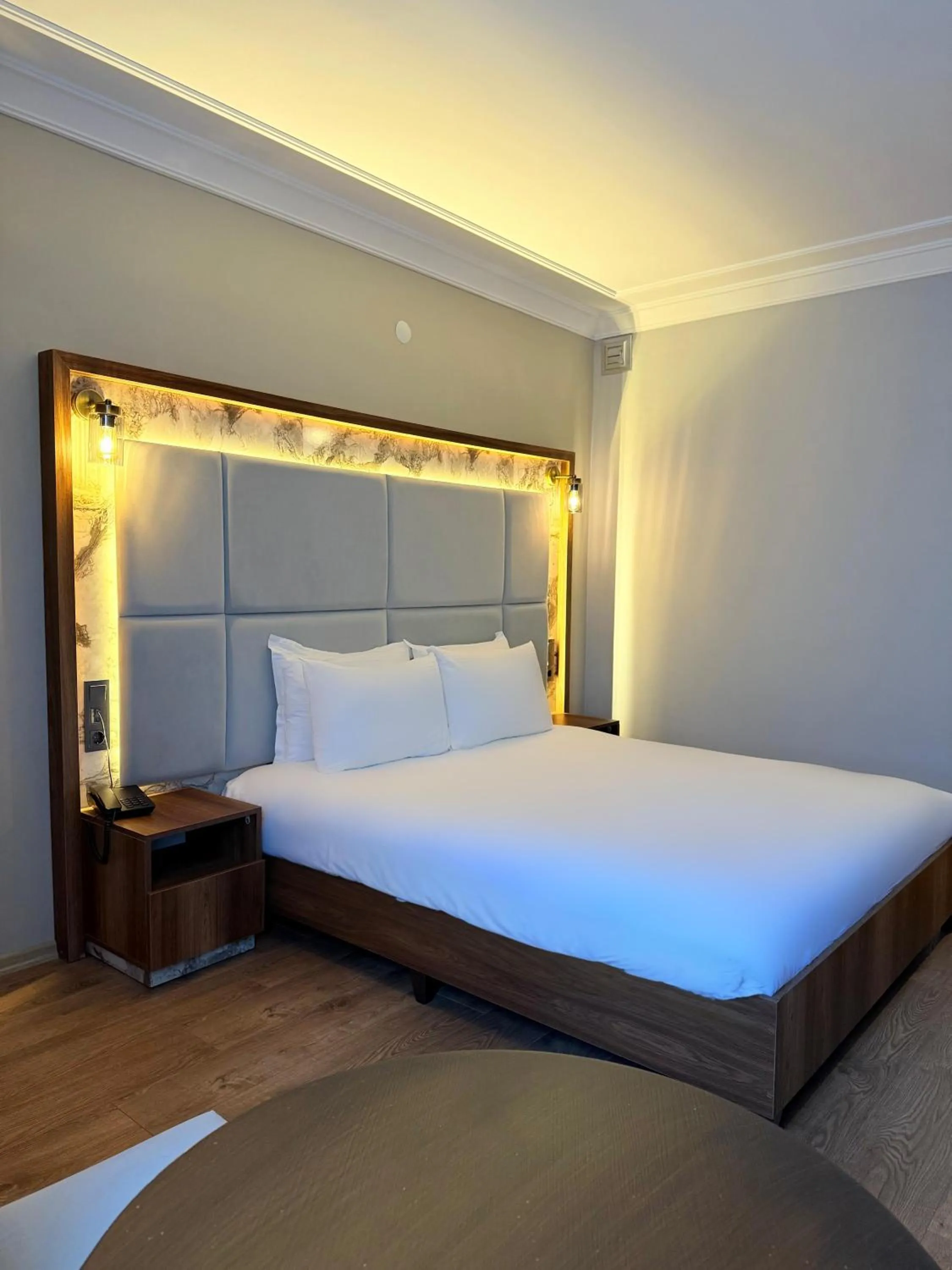 Bedroom, Bed in The Yalı Konak Hotel İzmir