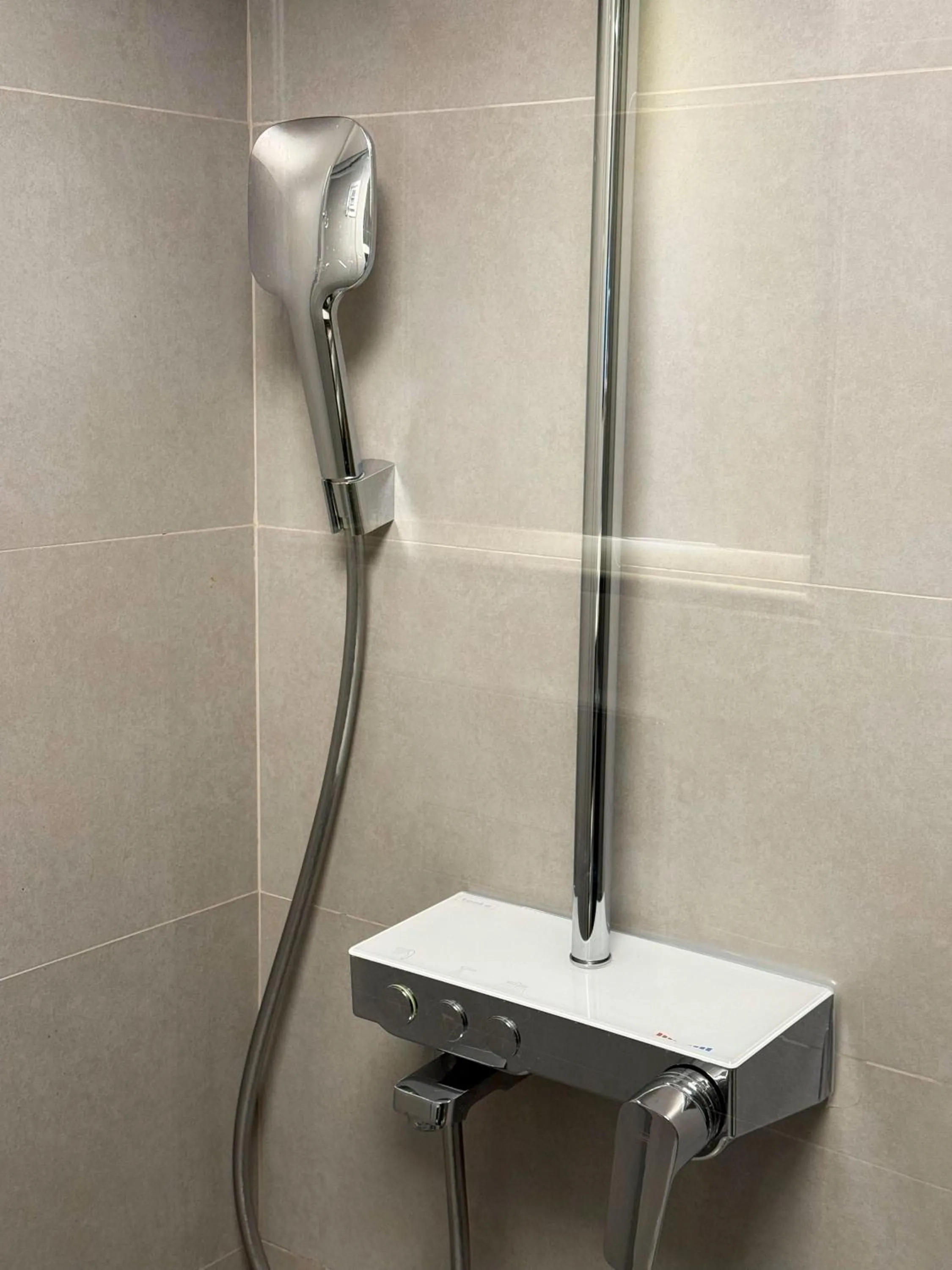 Shower in The Yalı Konak Hotel İzmir