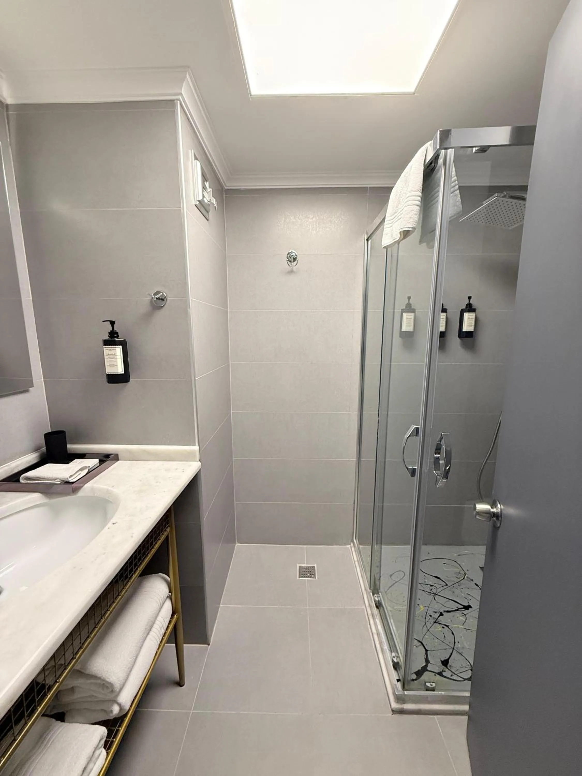 Bathroom in The Yalı Konak Hotel İzmir