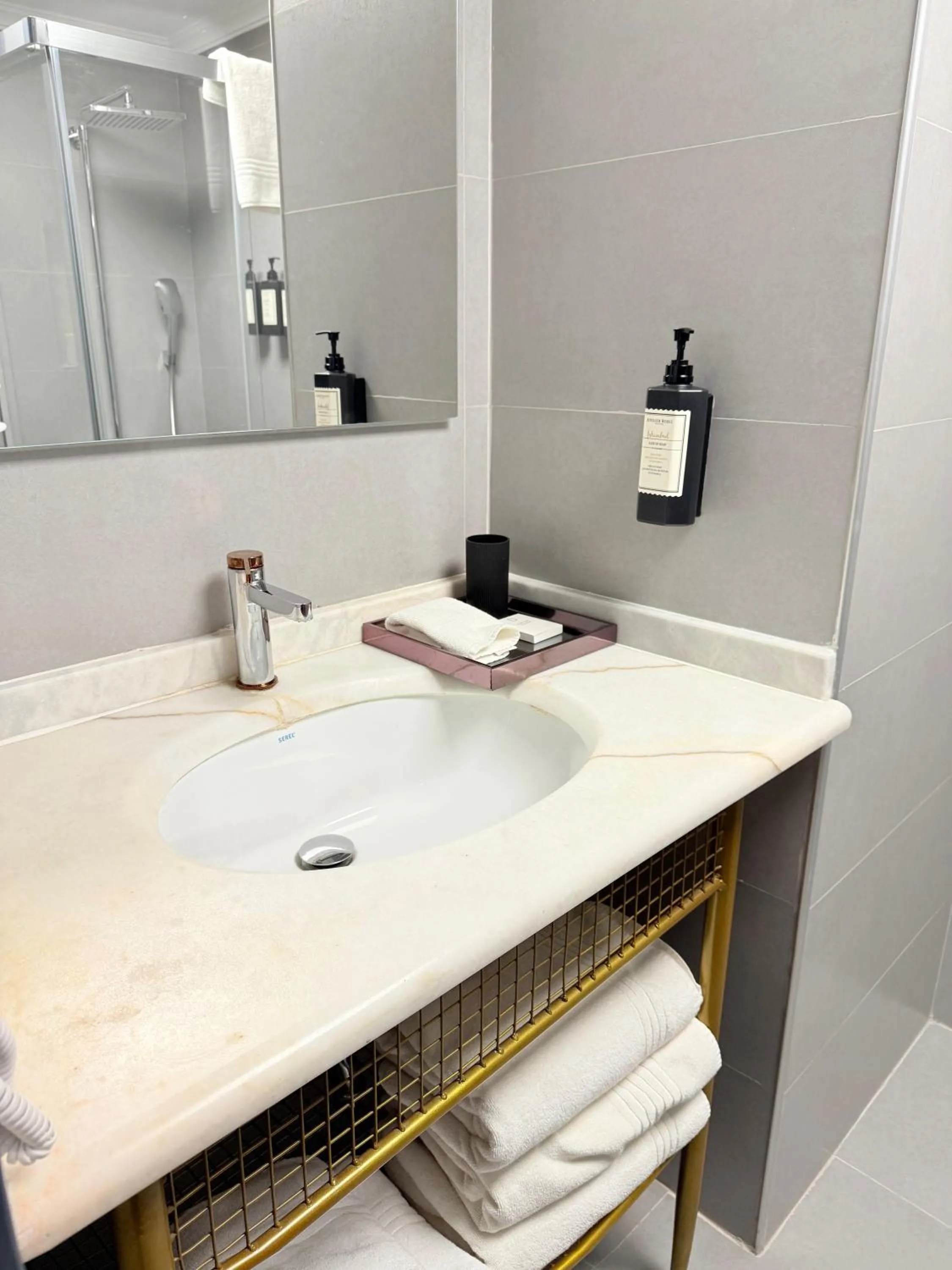 Bathroom in The Yalı Konak Hotel İzmir