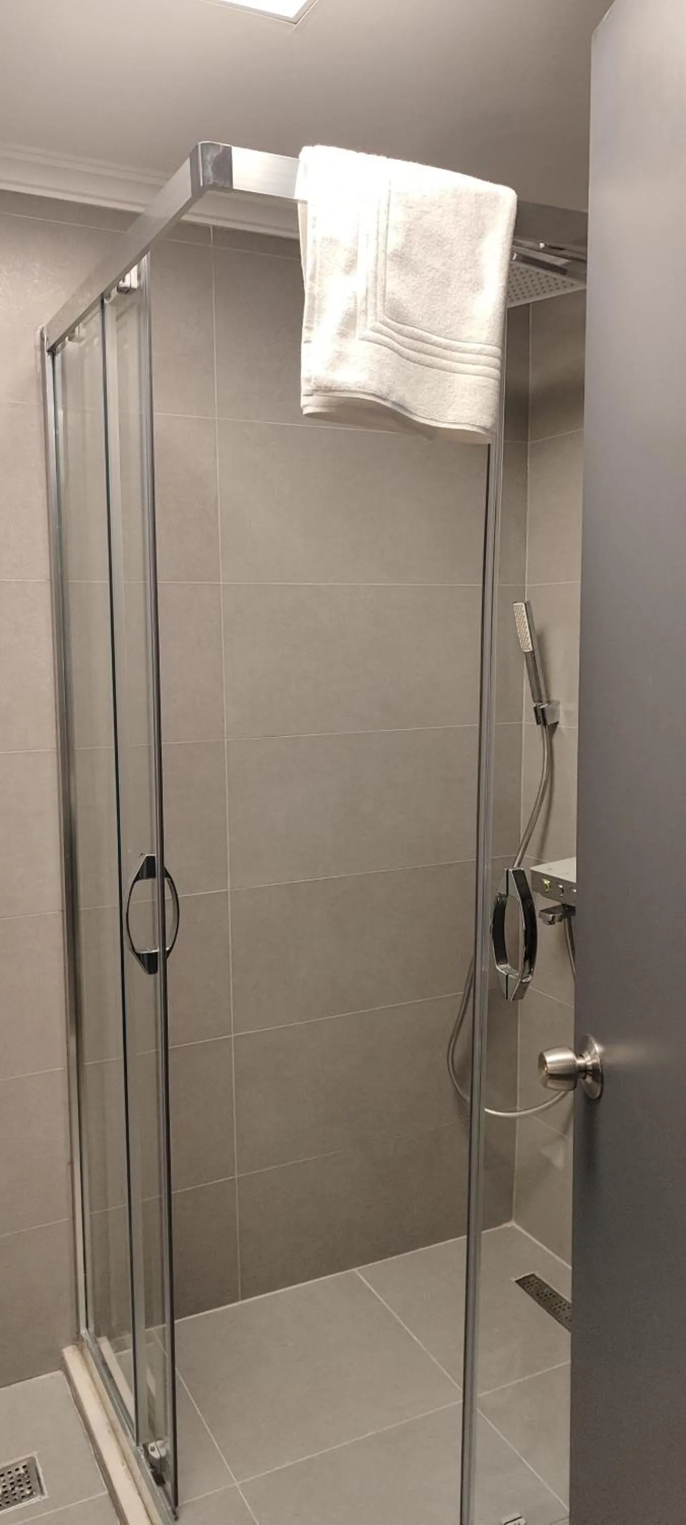 Shower in The Yalı Konak Hotel İzmir
